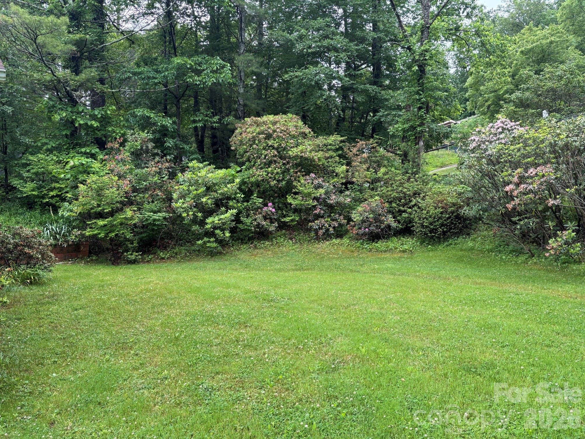 609 Valley Road — Spruce Pine
