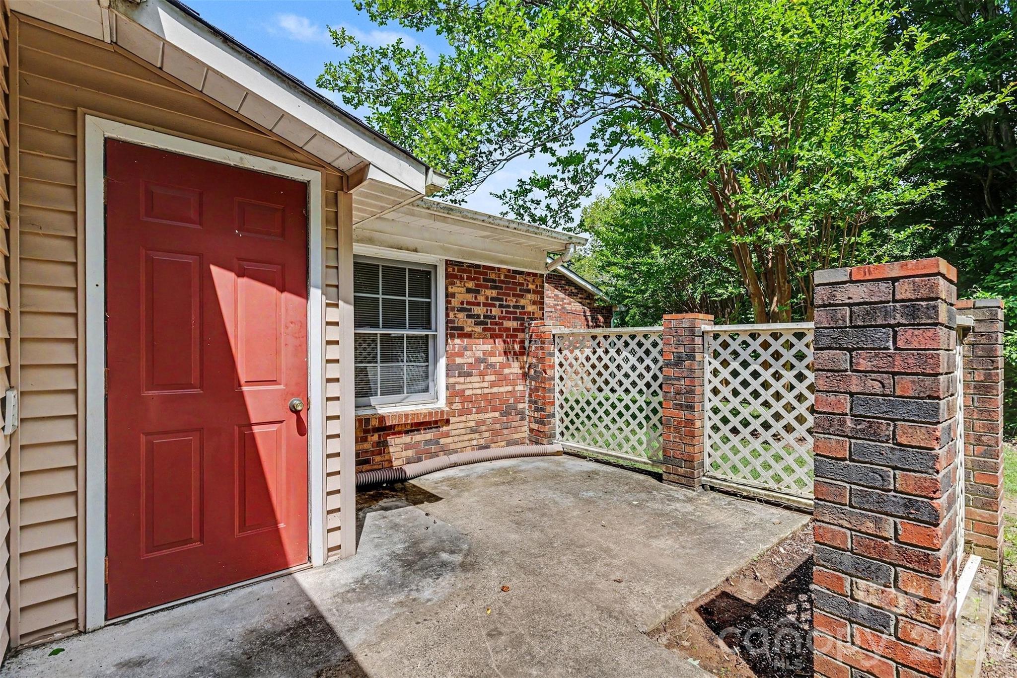 808 Floyd Lane — Gastonia
