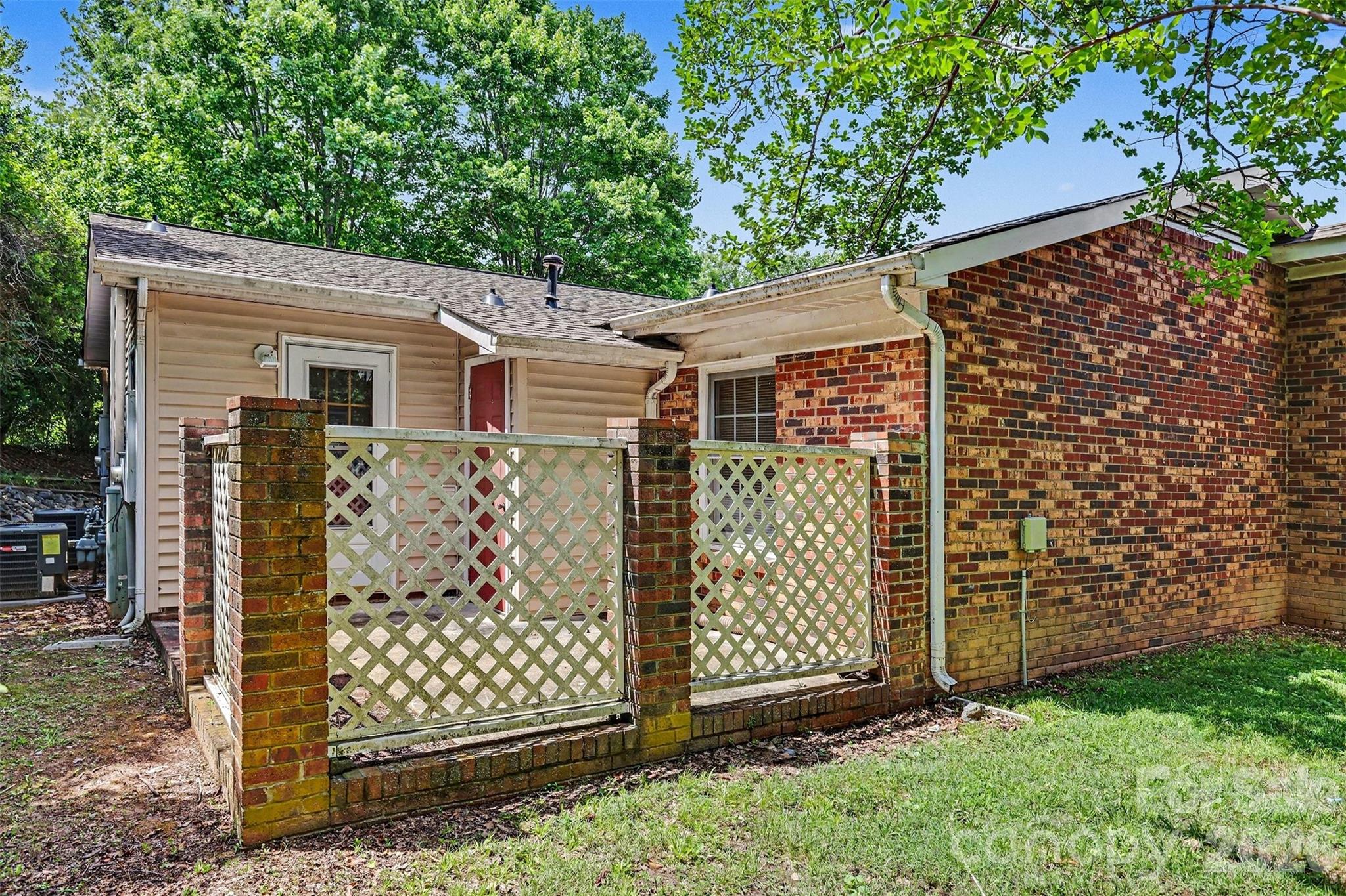 808 Floyd Lane — Gastonia