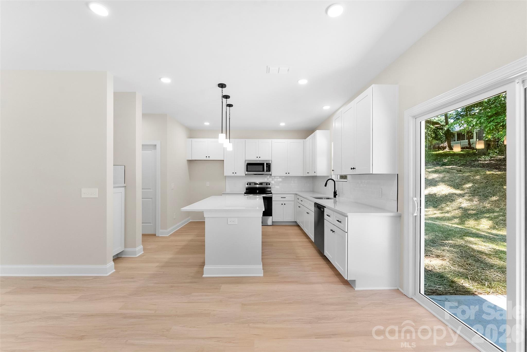 2100 Congress Court — Kannapolis