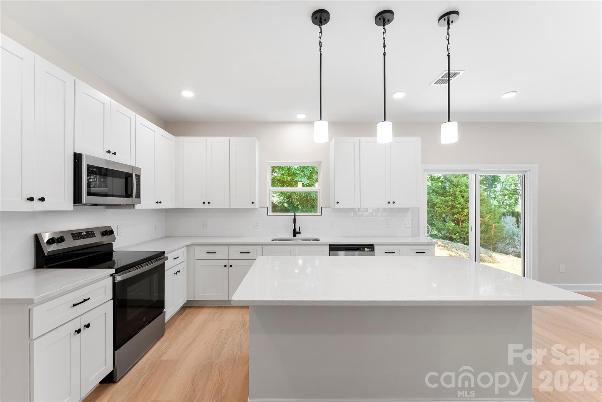 2100 Congress Court — Kannapolis