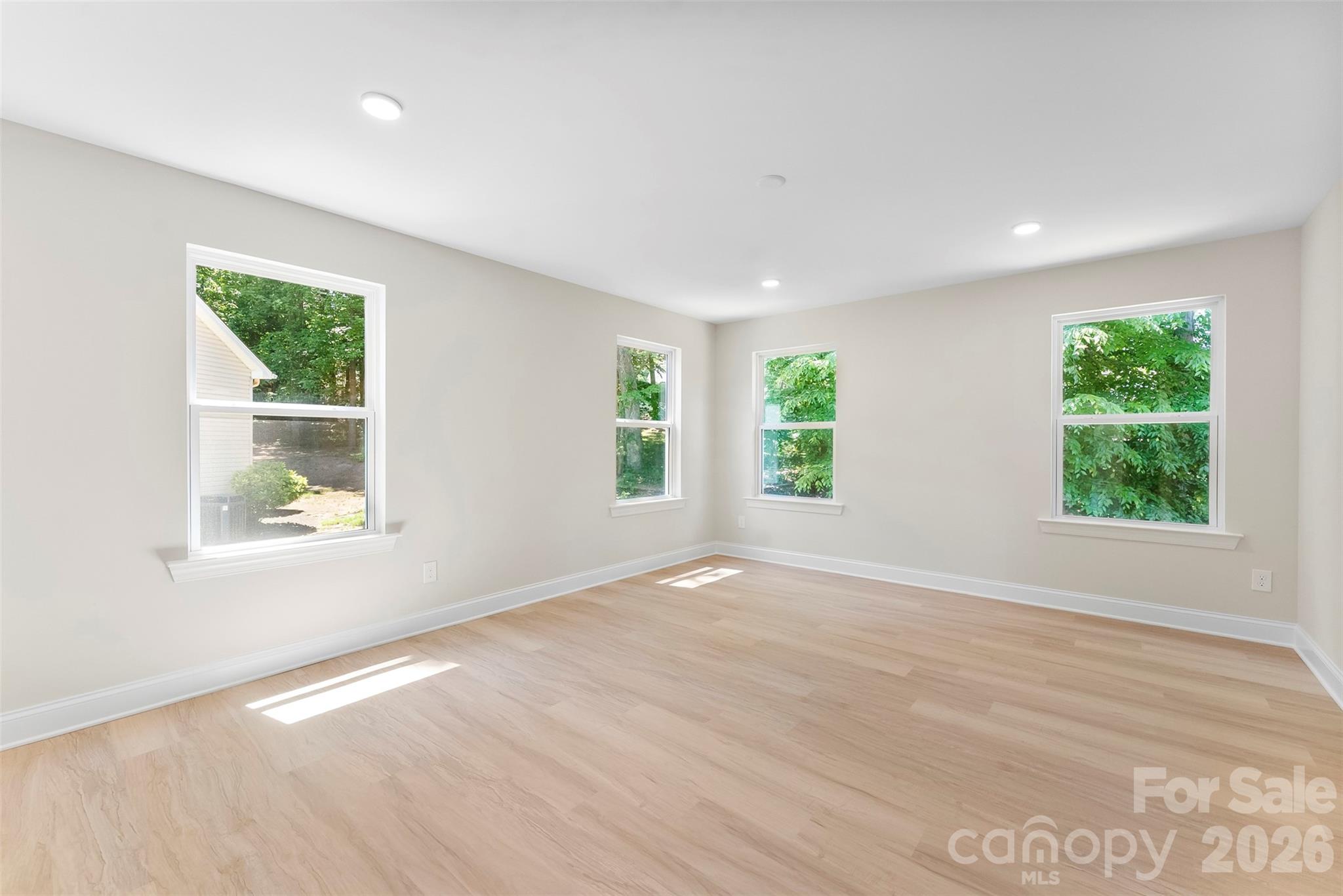 2100 Congress Court — Kannapolis