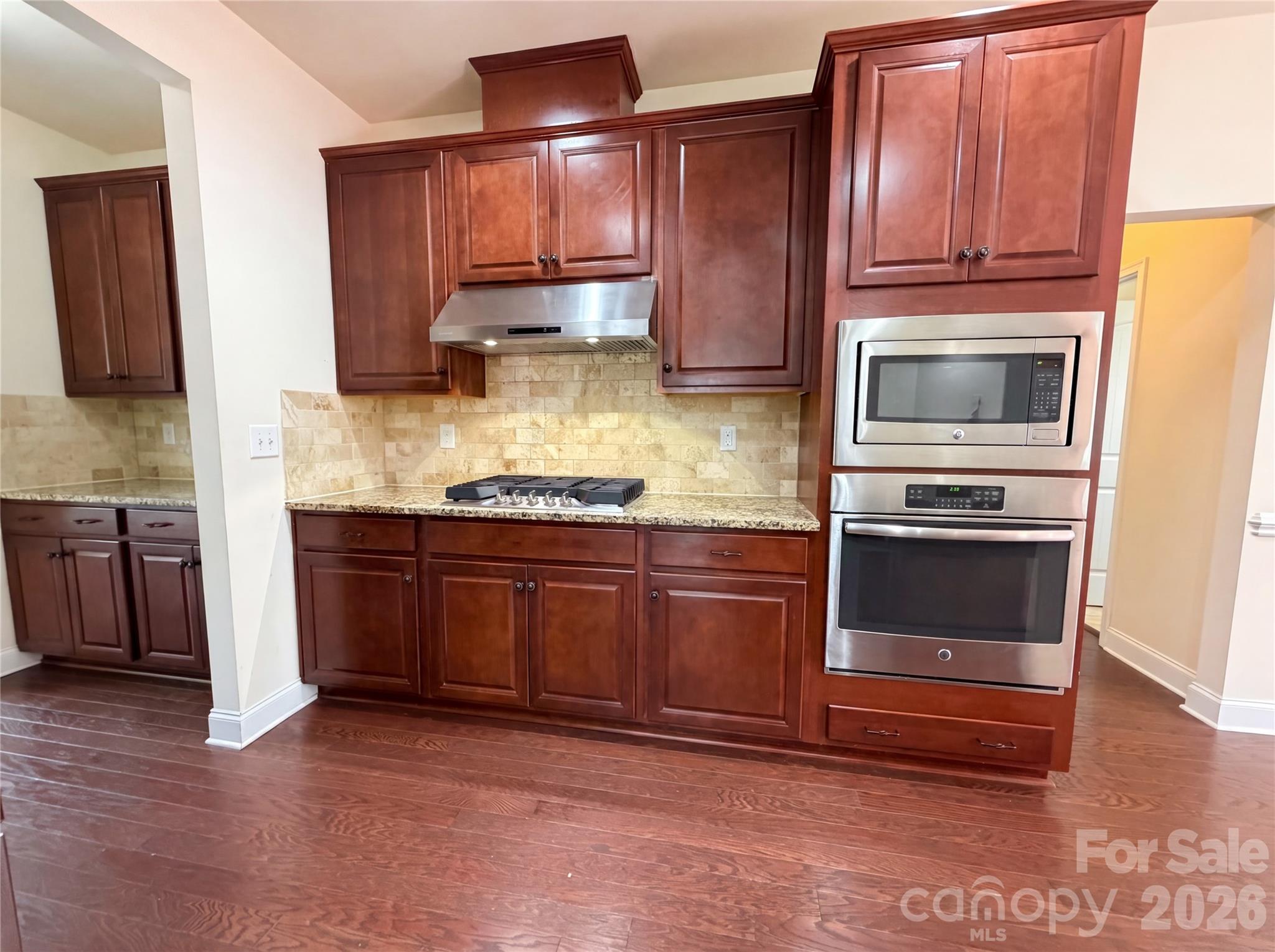 2115 Eskridge Terrace — Clover
