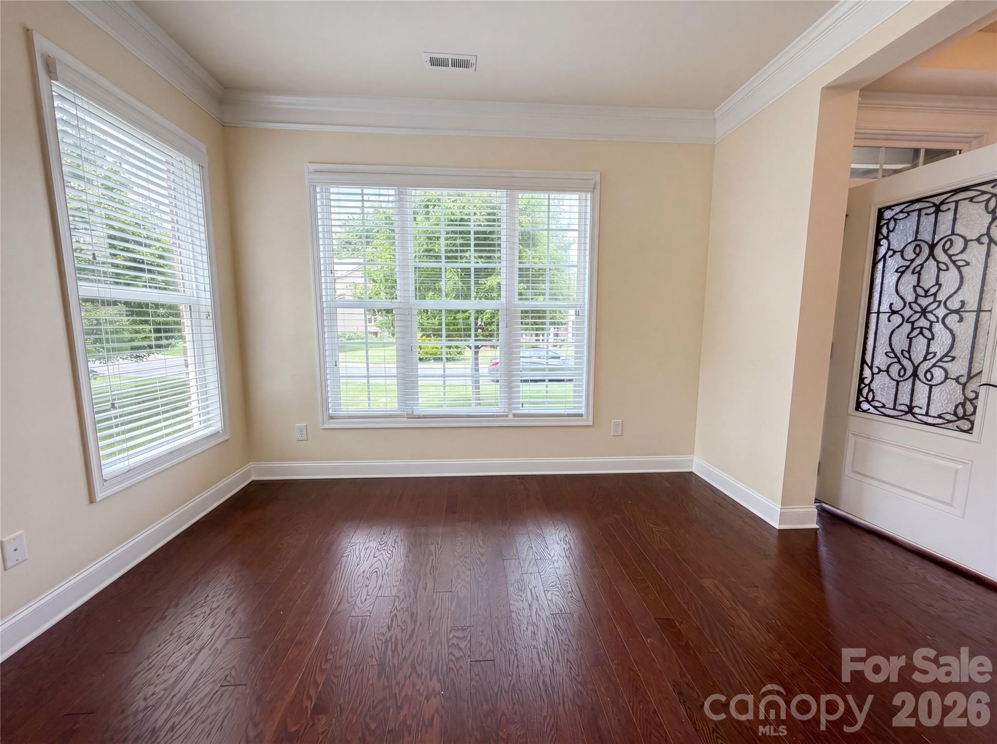 2115 Eskridge Terrace — Clover