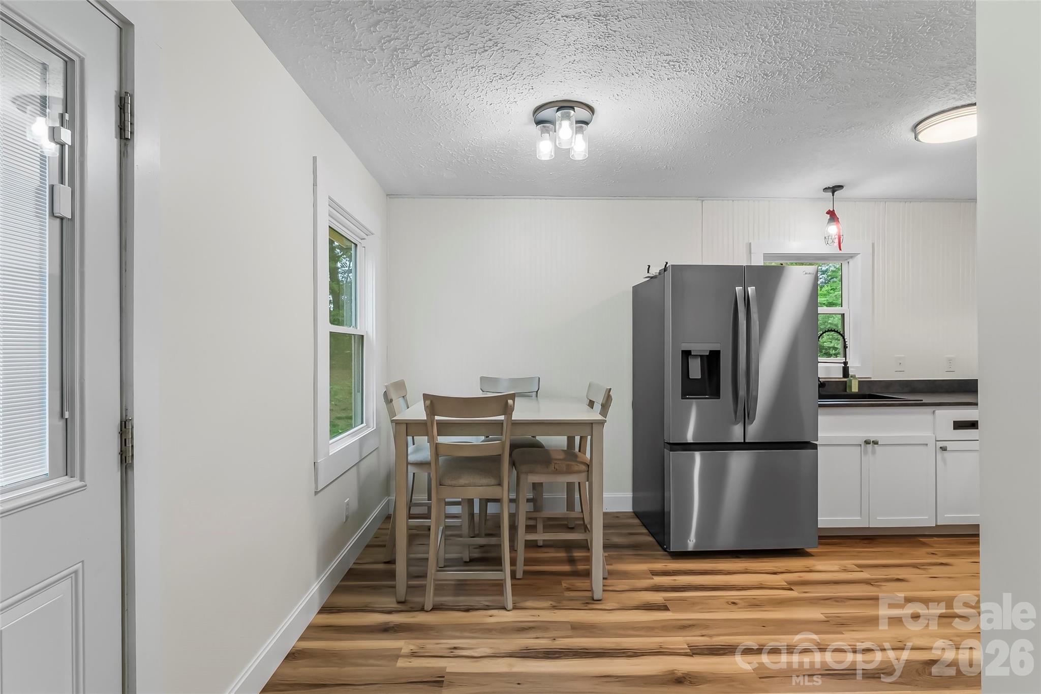 825 S Creek Road — Nebo