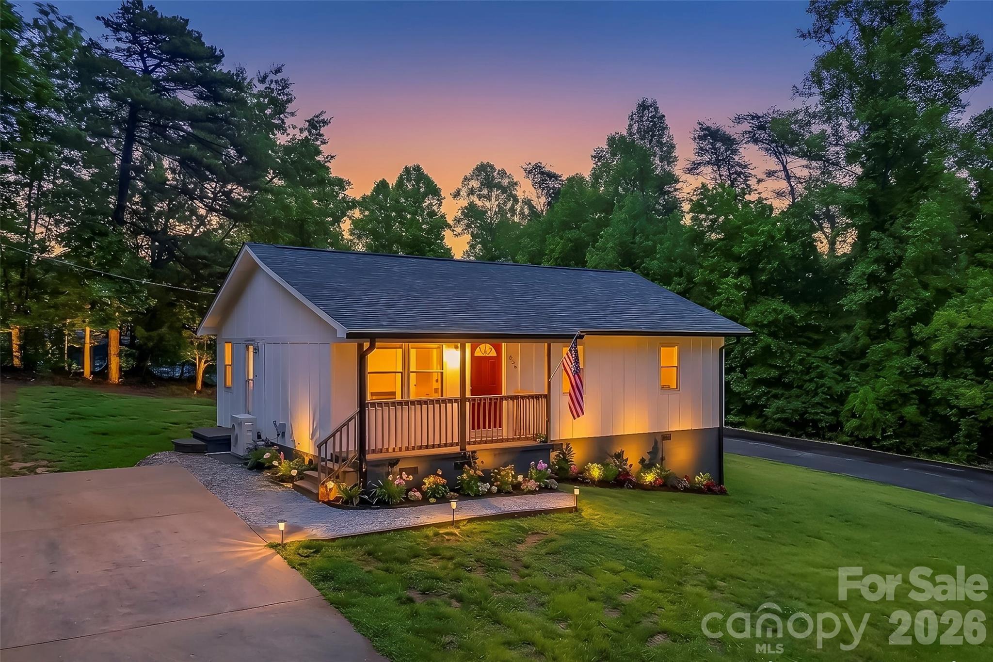 825 S Creek Road — Nebo