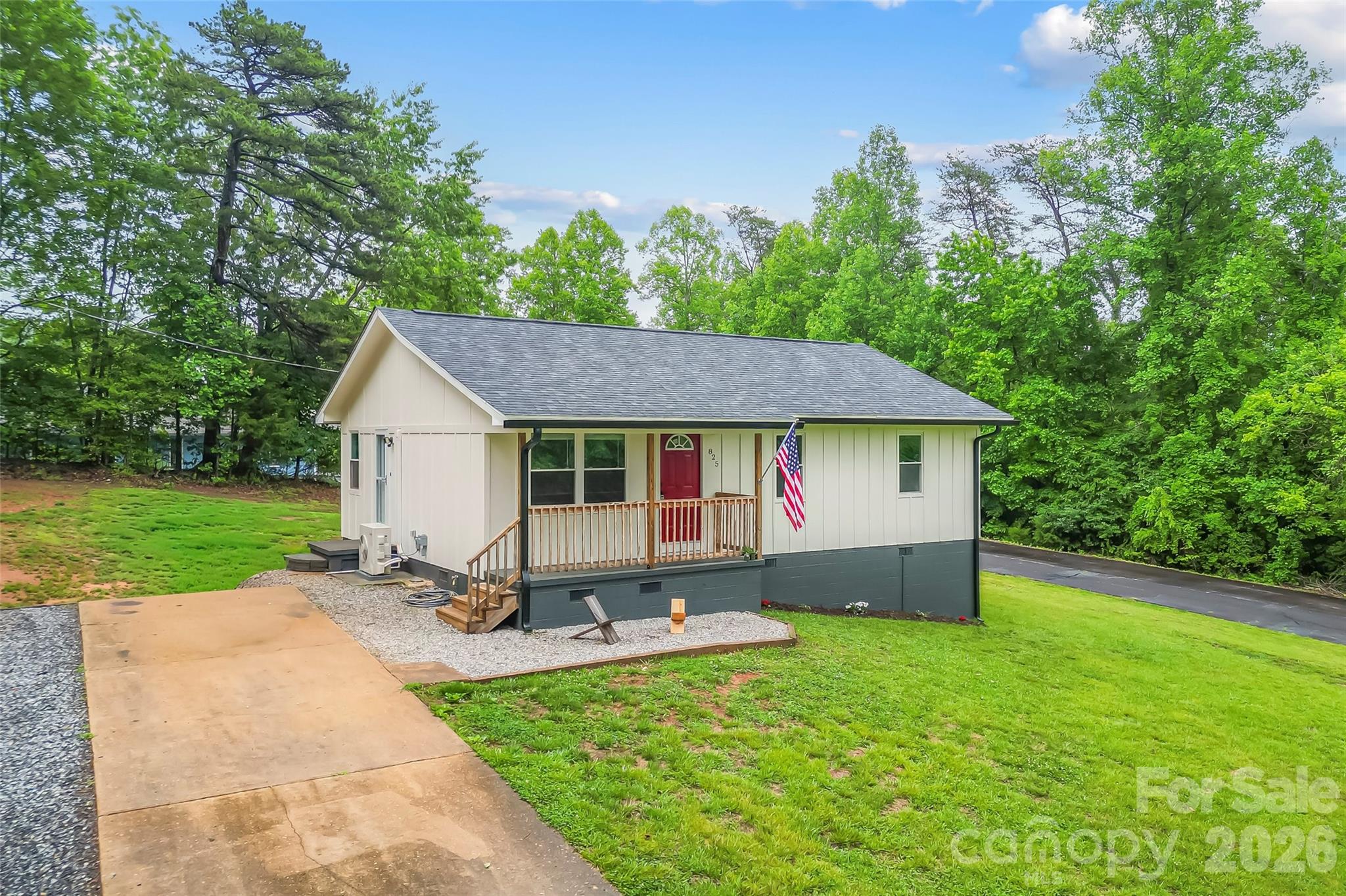 825 S Creek Road — Nebo