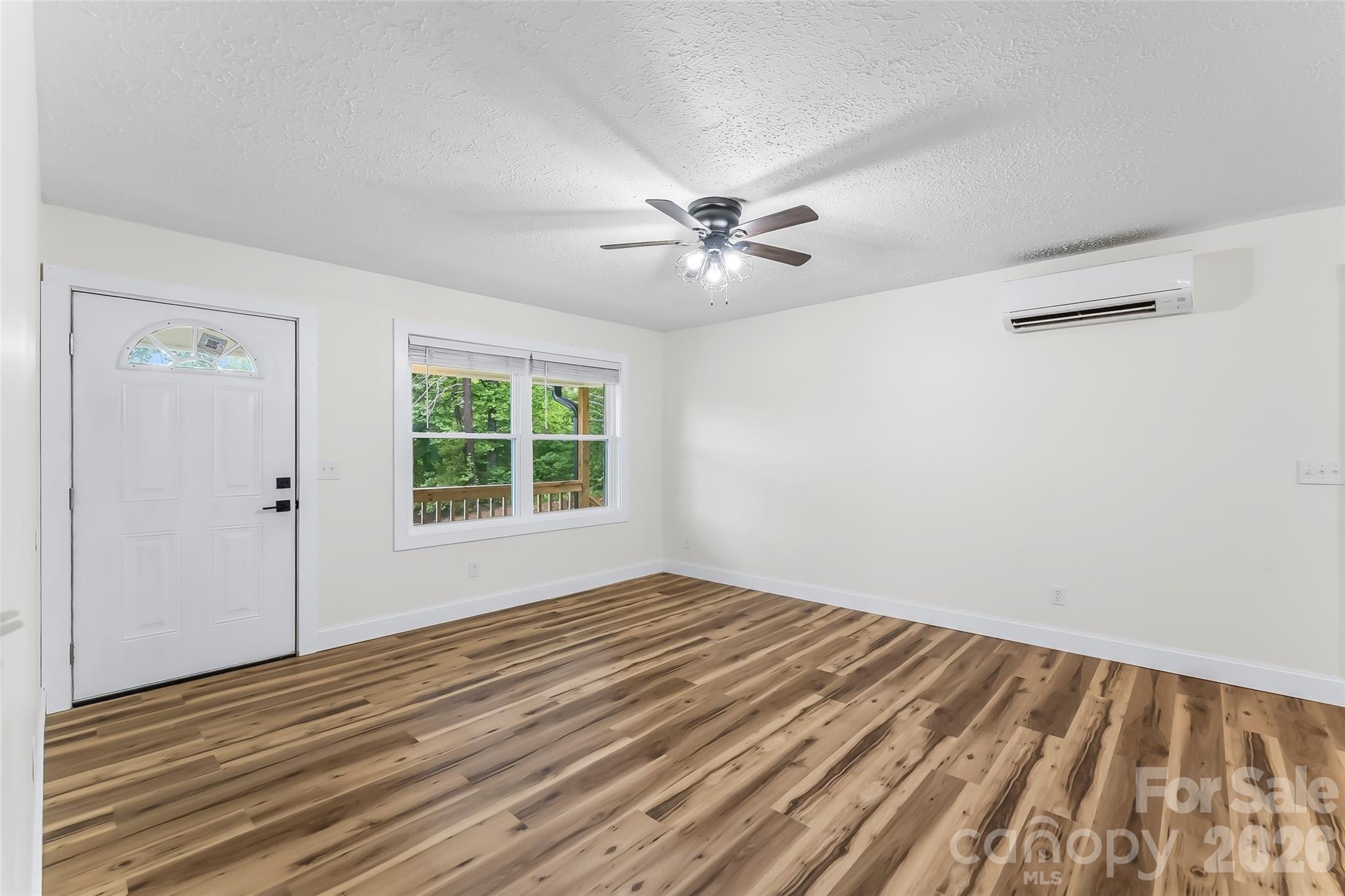 825 S Creek Road — Nebo