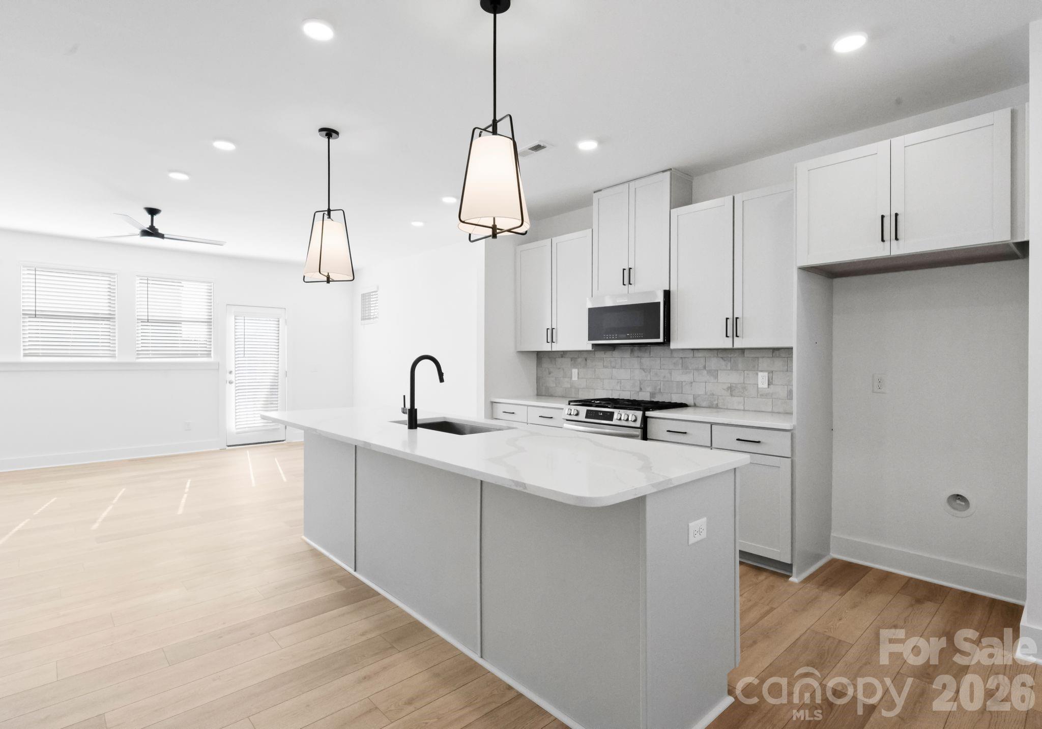 4015 Bass River Parkway — Charlotte