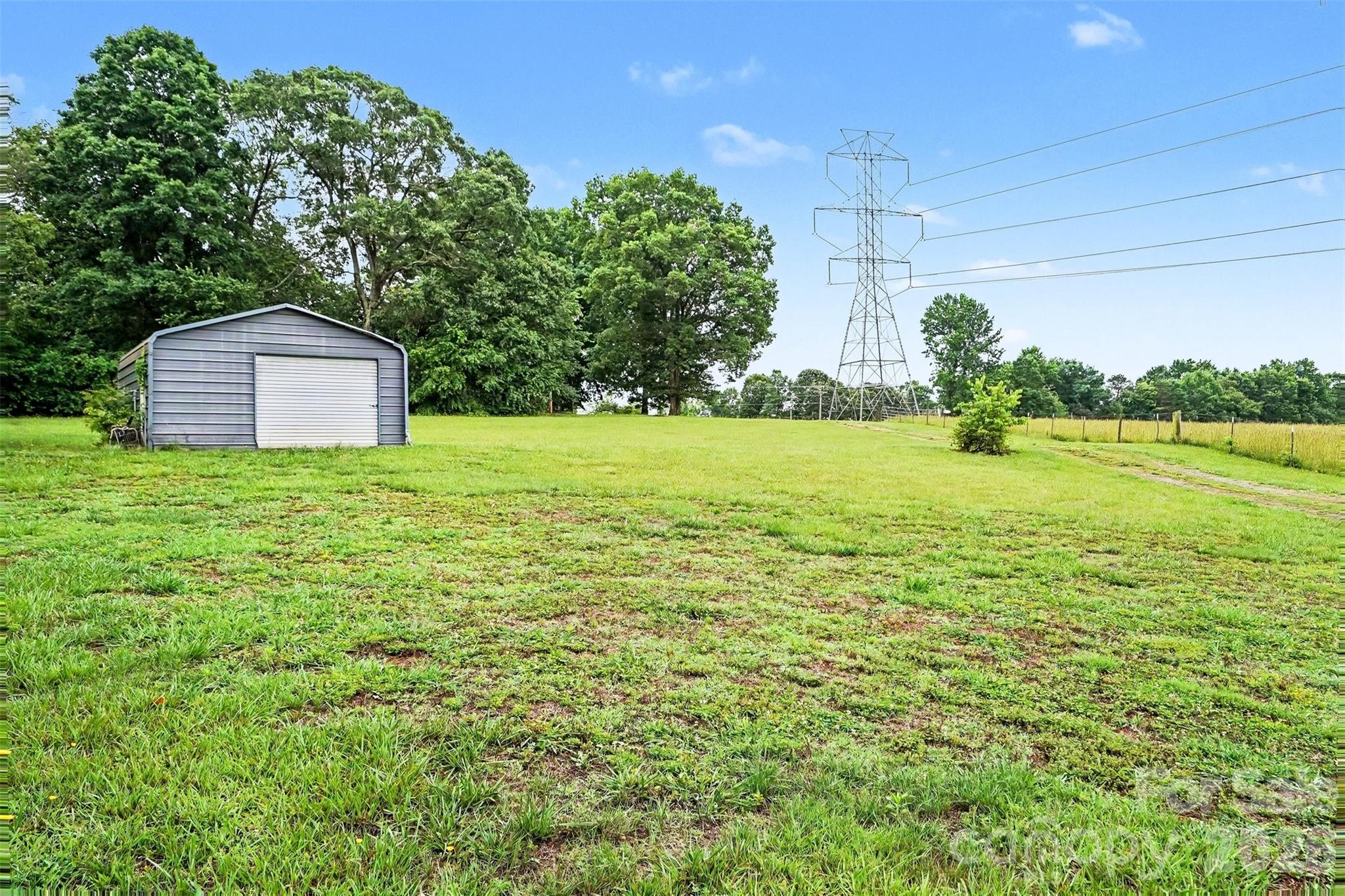 511 Salem Church Road — Maiden