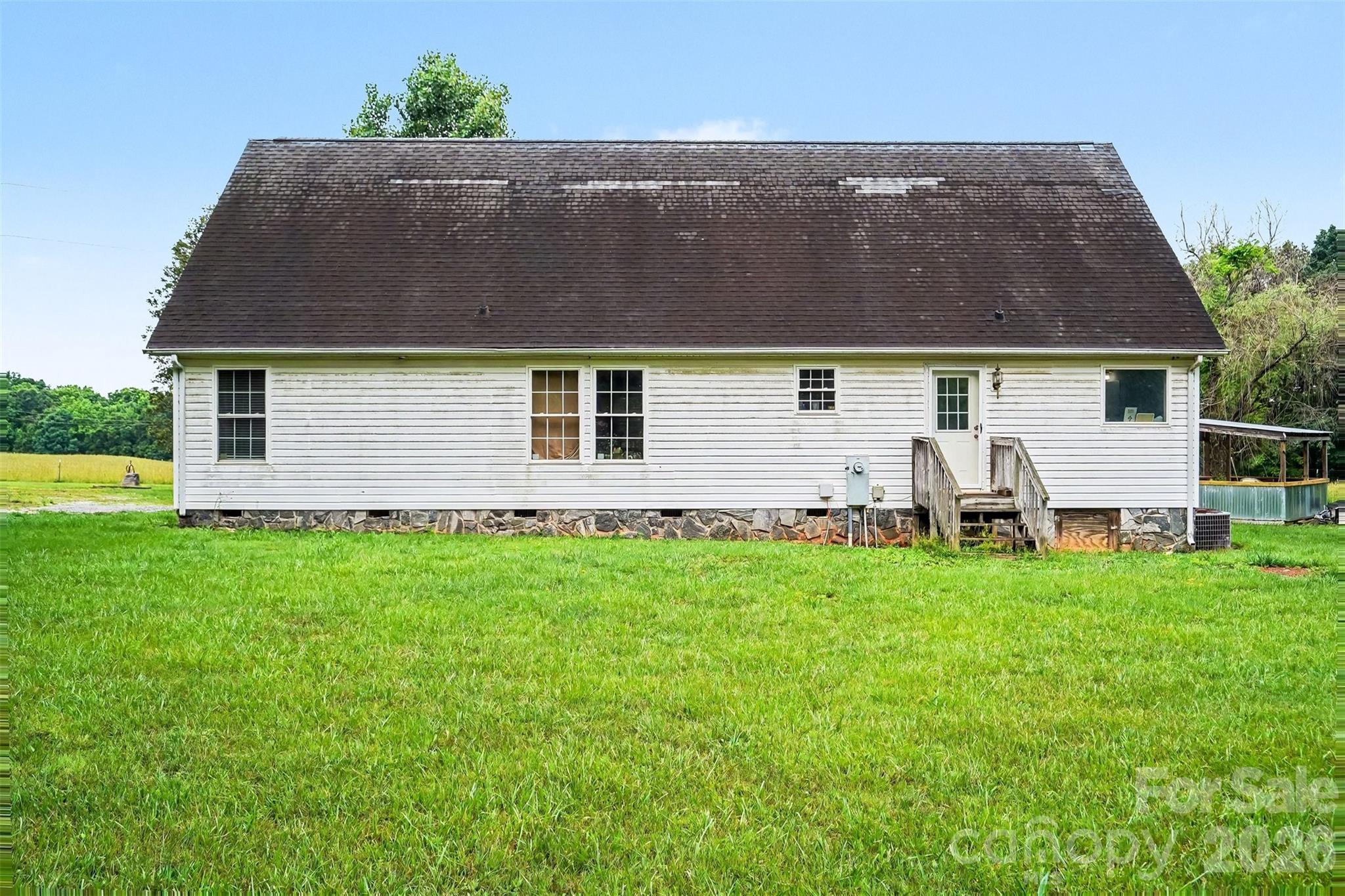 511 Salem Church Road — Maiden