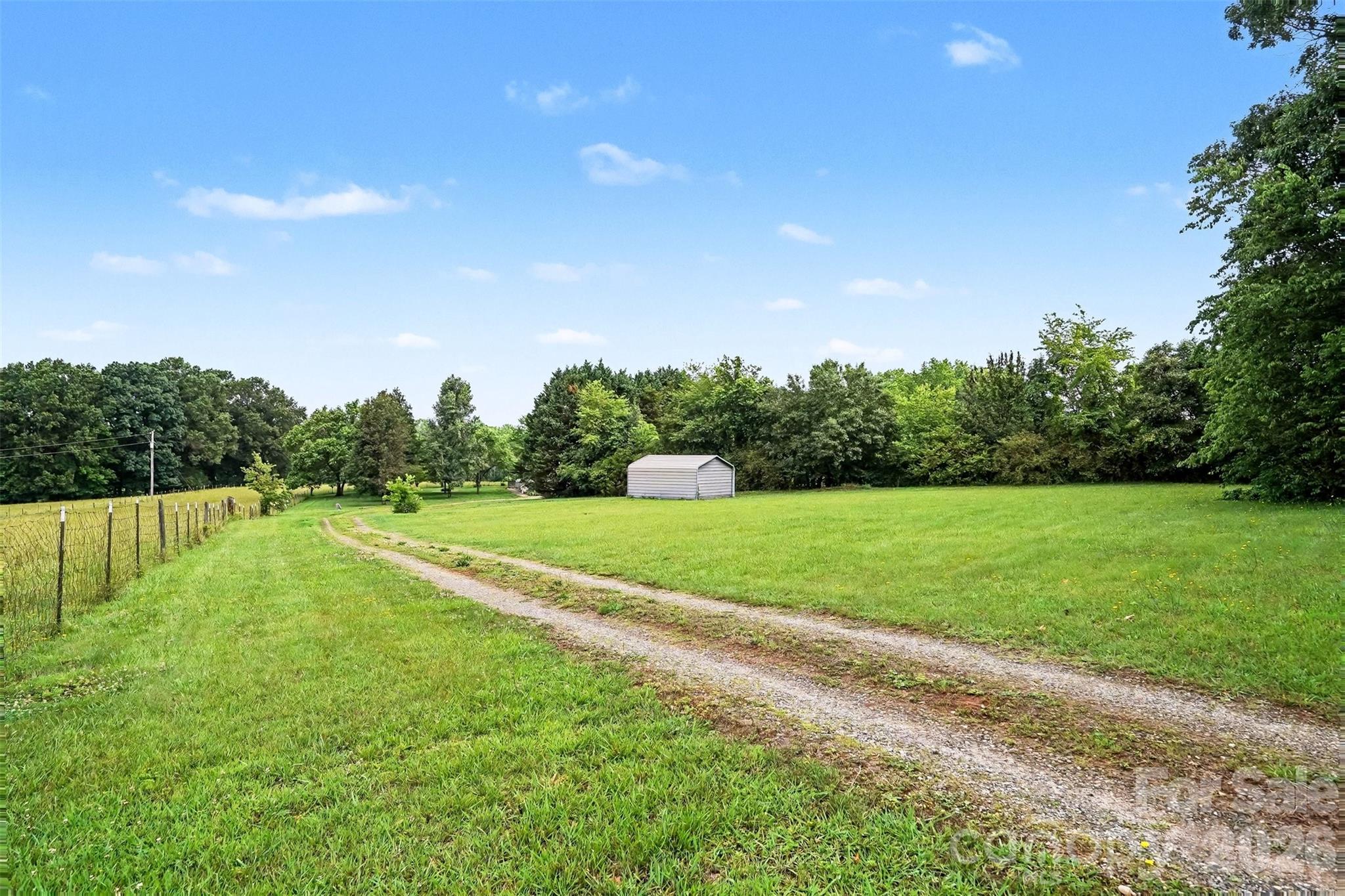 511 Salem Church Road — Maiden