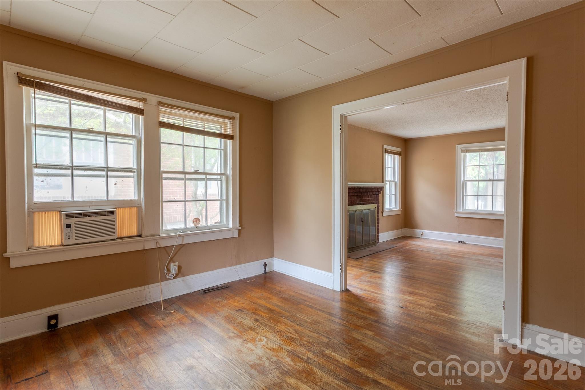 312 S Race Street — Statesville