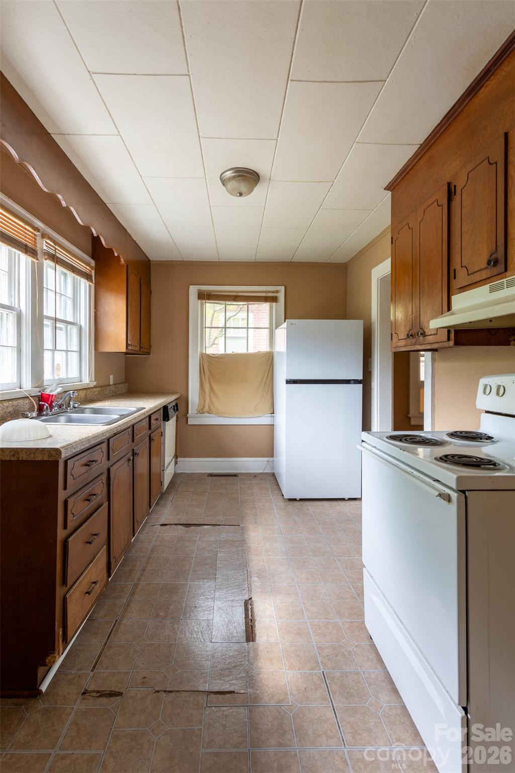 312 S Race Street — Statesville