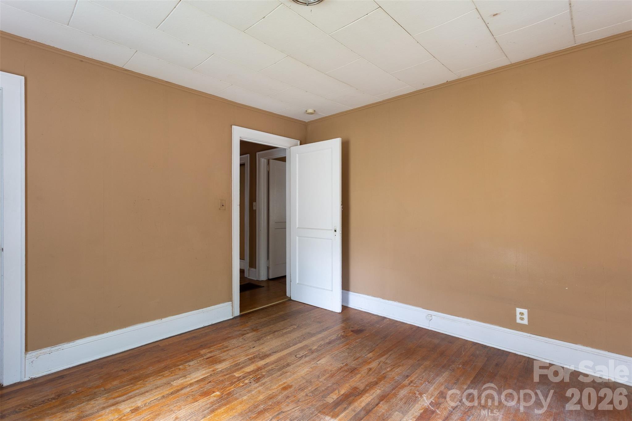 312 S Race Street — Statesville
