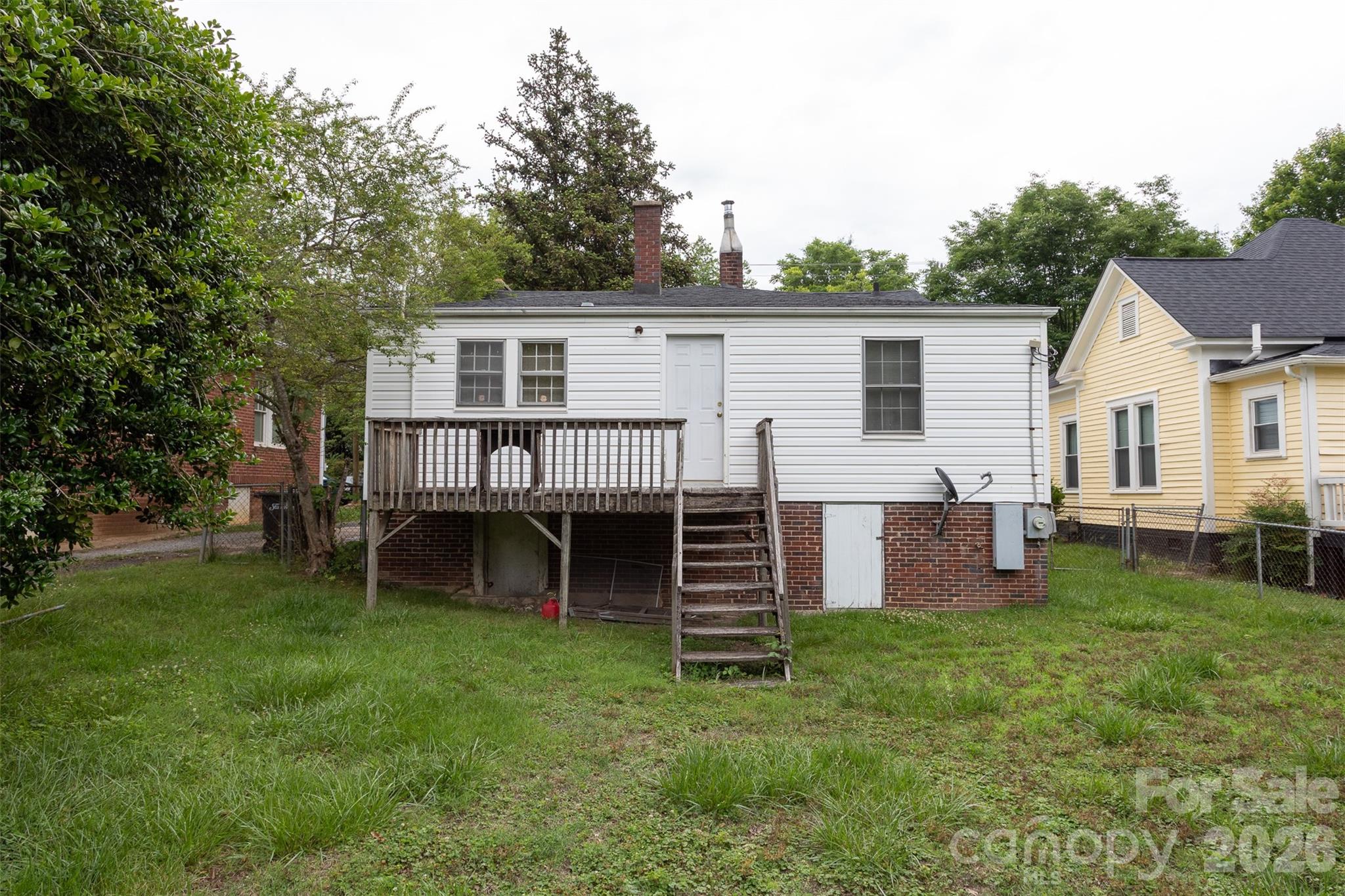 312 S Race Street — Statesville