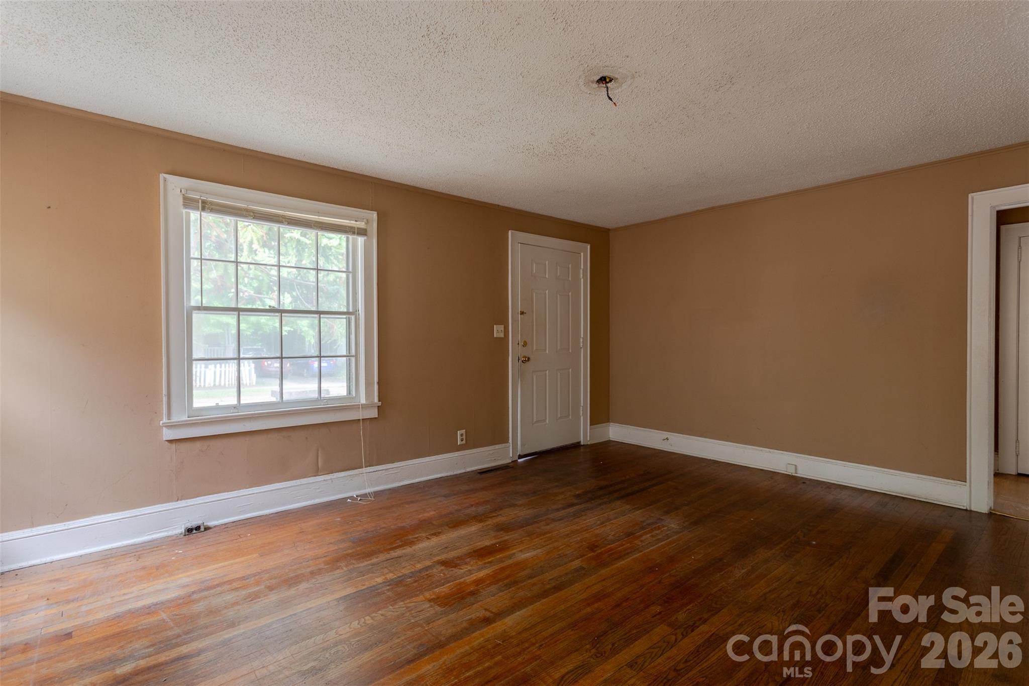 312 S Race Street — Statesville