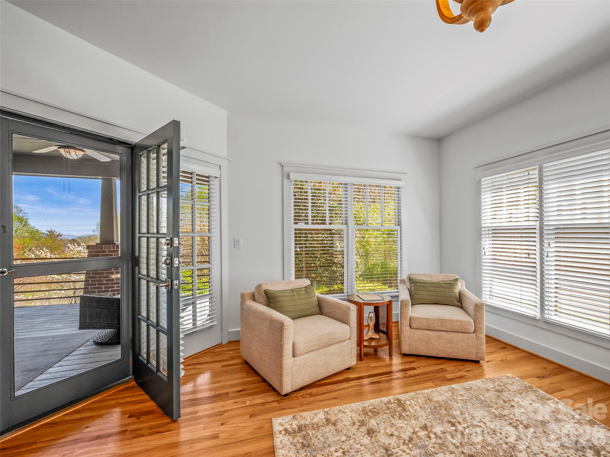 19 Lacoste Drive — Hendersonville