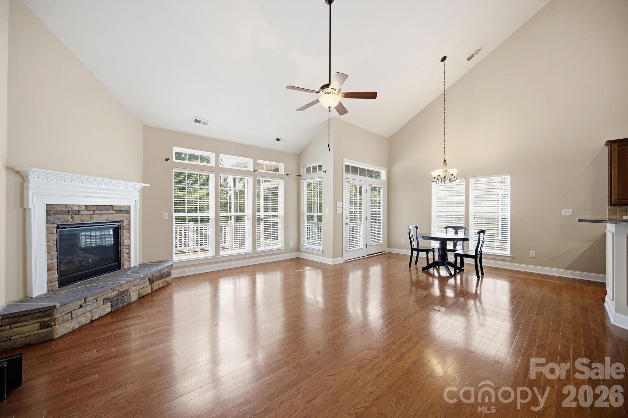 10149 Linksland Drive — Huntersville