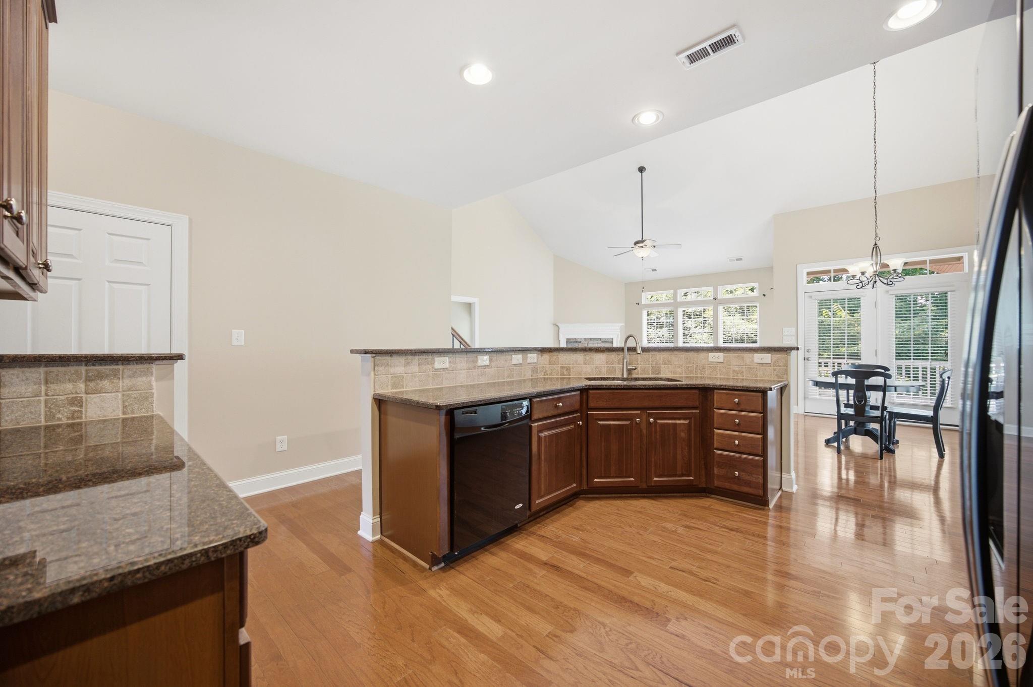10149 Linksland Drive — Huntersville