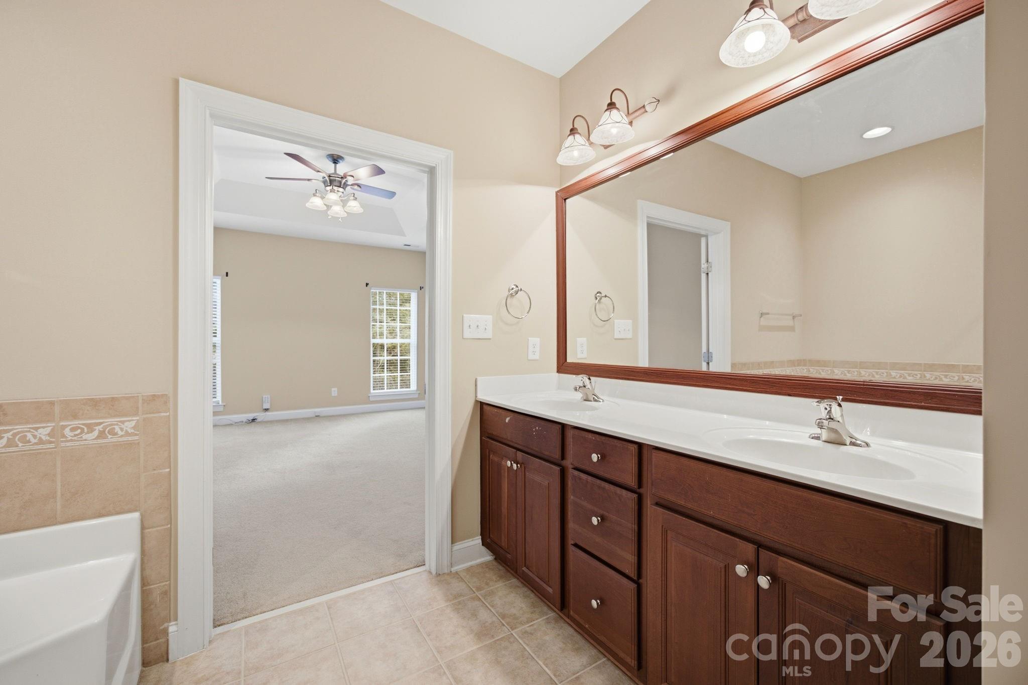10149 Linksland Drive — Huntersville