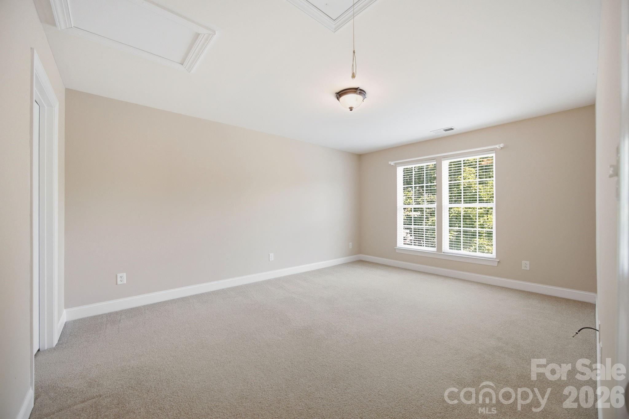10149 Linksland Drive — Huntersville