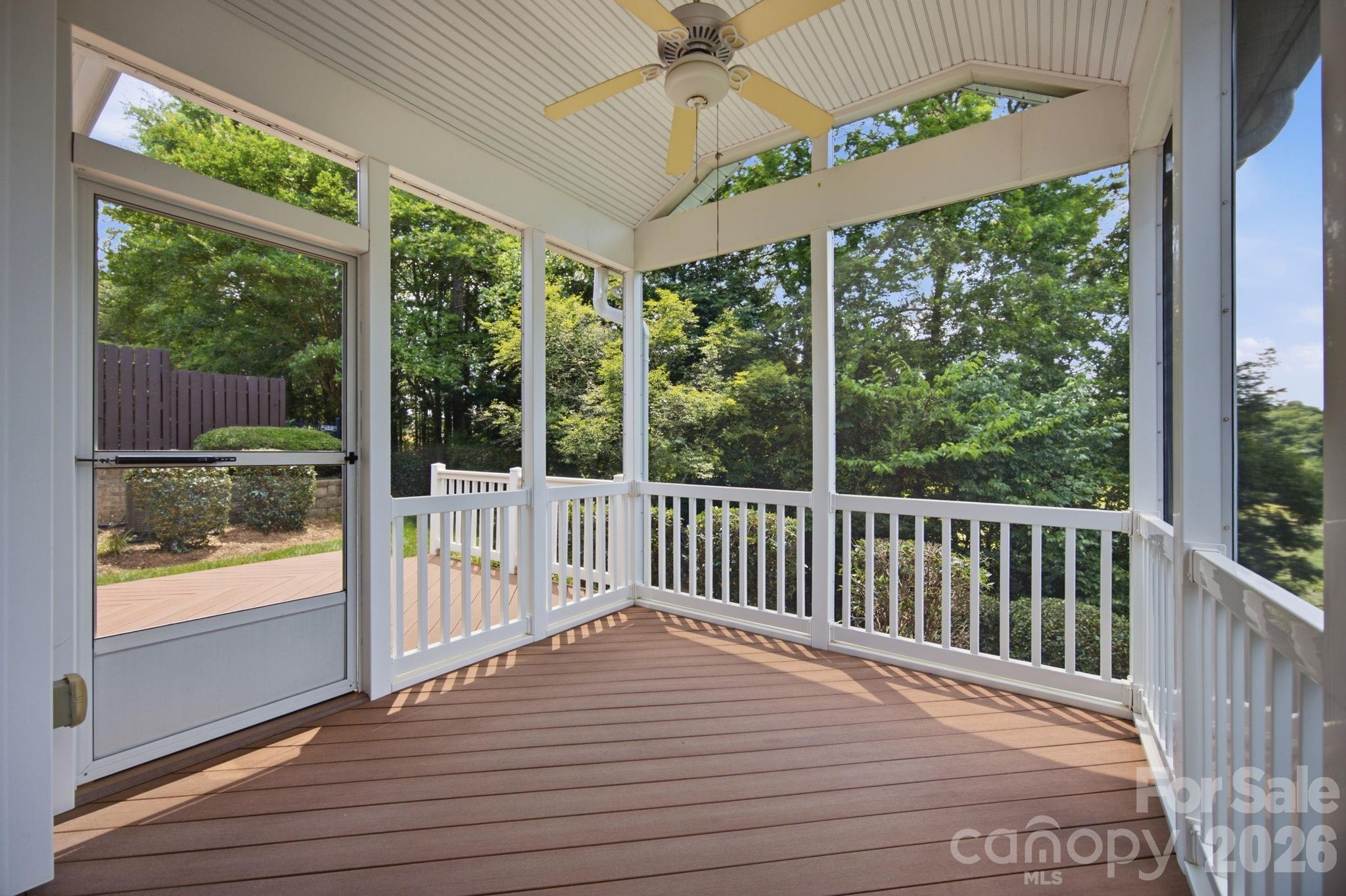 10149 Linksland Drive — Huntersville
