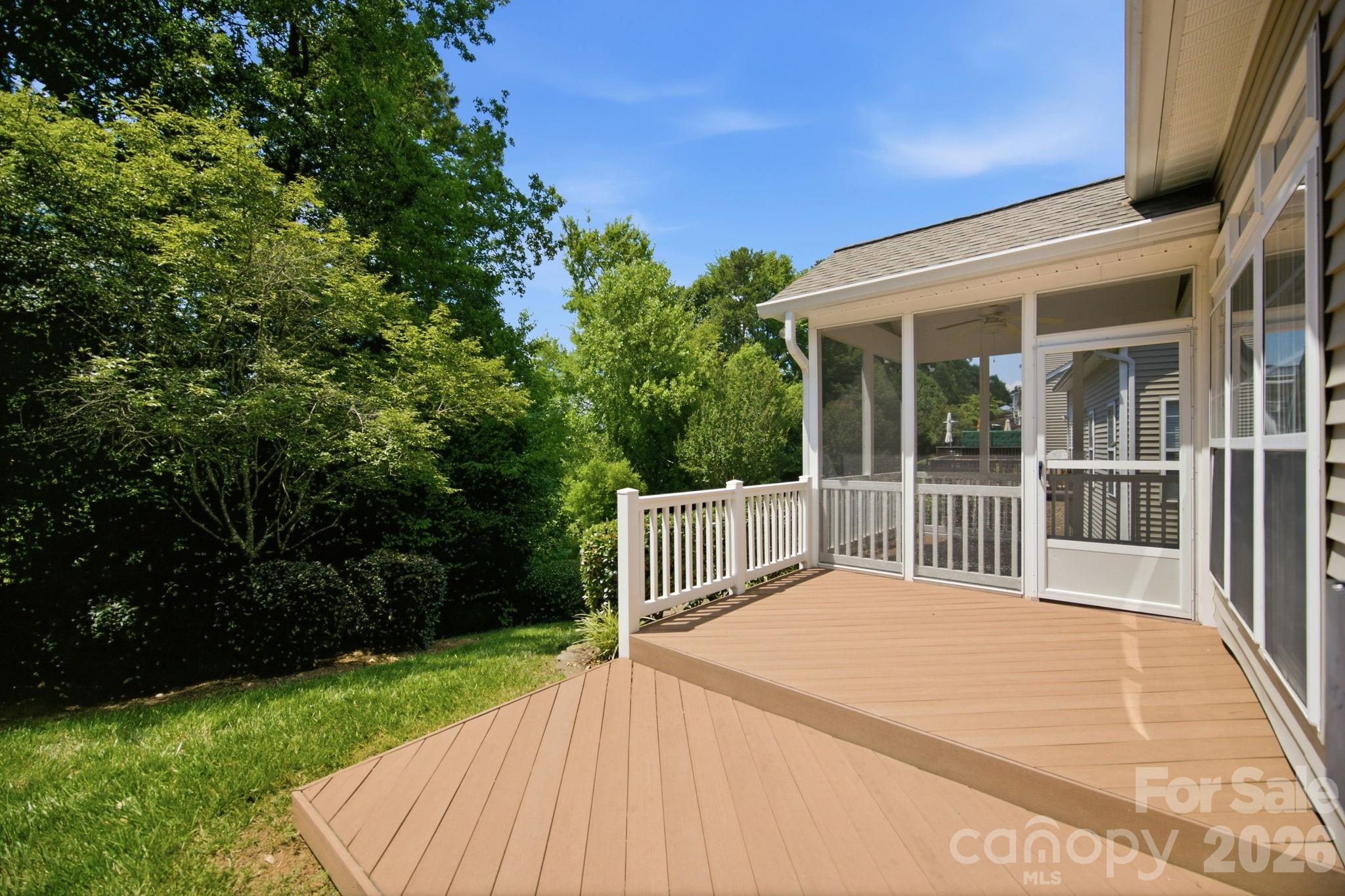 10149 Linksland Drive — Huntersville
