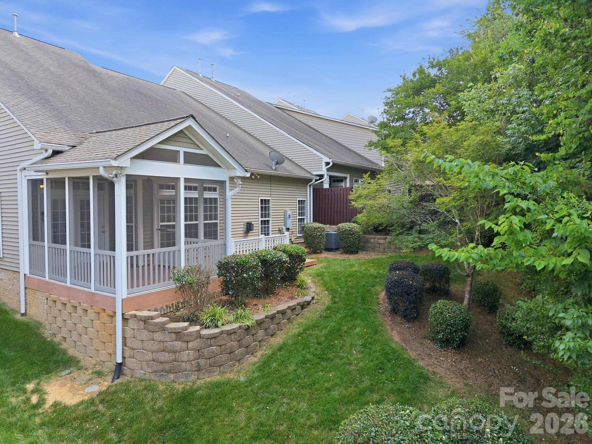 10149 Linksland Drive — Huntersville