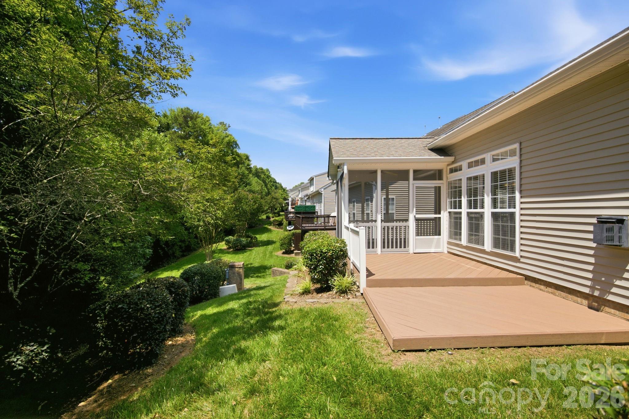 10149 Linksland Drive — Huntersville