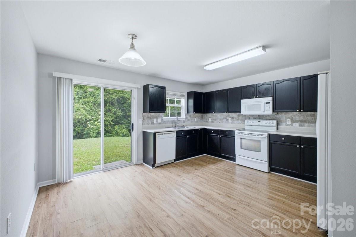 7143 Wandering Creek Drive — Charlotte