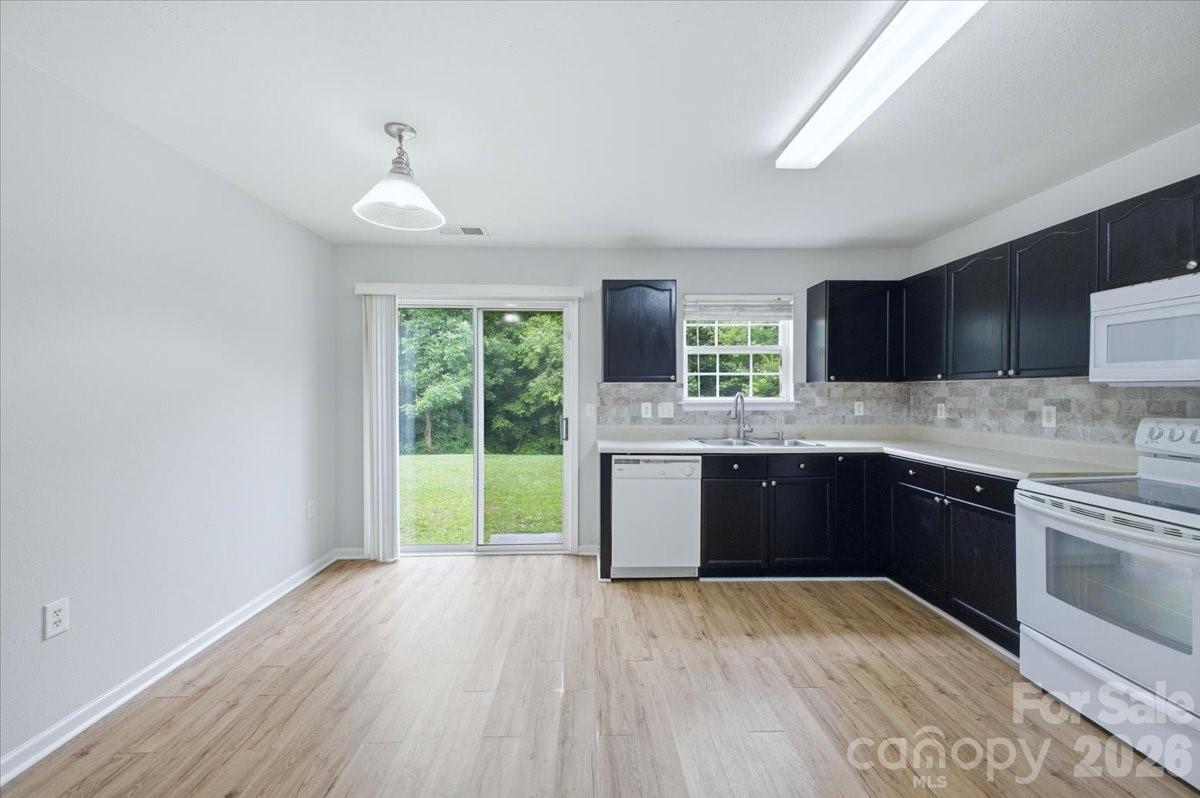 7143 Wandering Creek Drive — Charlotte