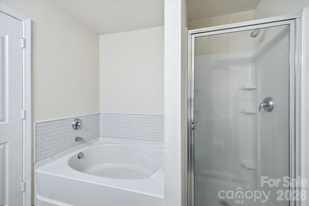7143 Wandering Creek Drive — Charlotte