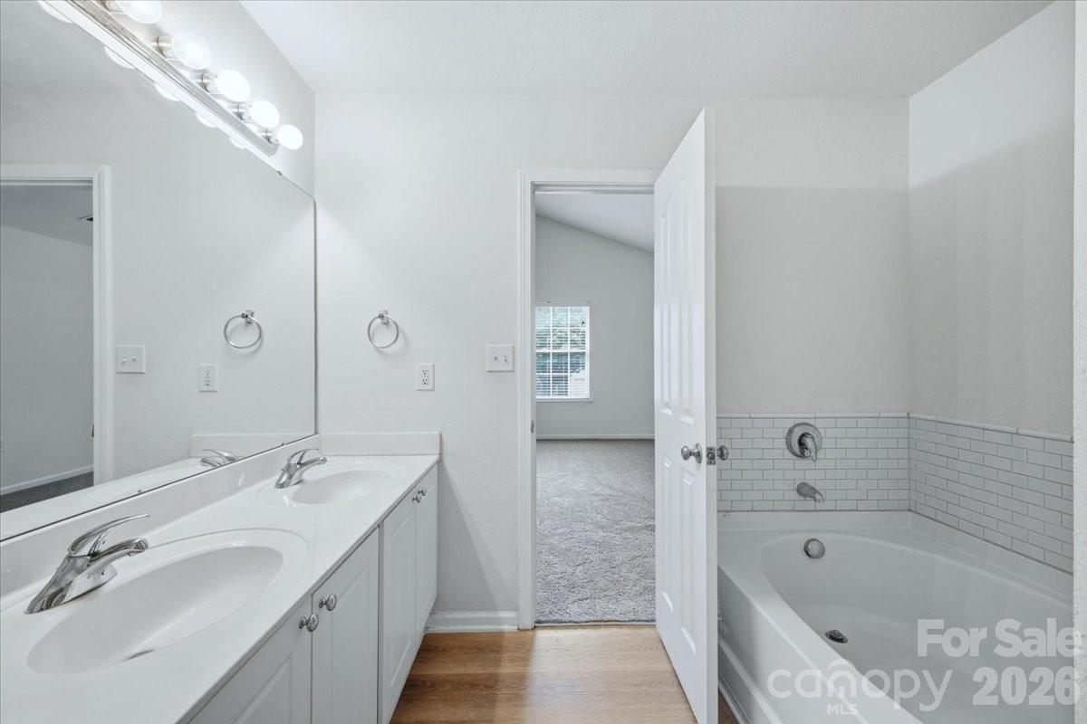 7143 Wandering Creek Drive — Charlotte