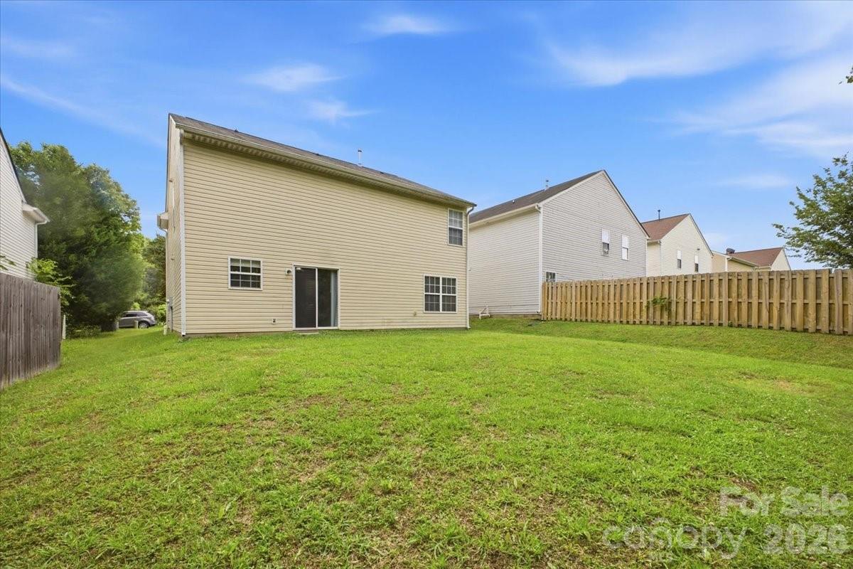7143 Wandering Creek Drive — Charlotte