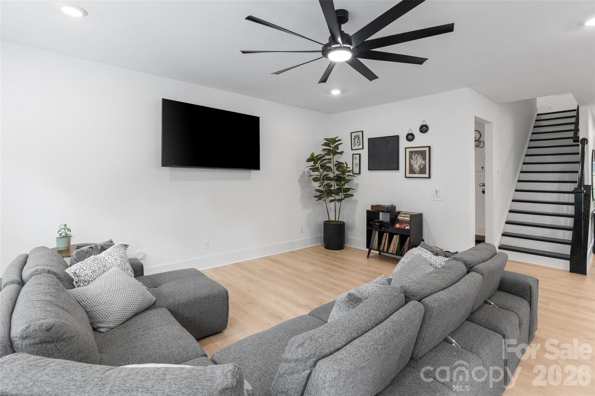 121 Tangle River Drive — Statesville
