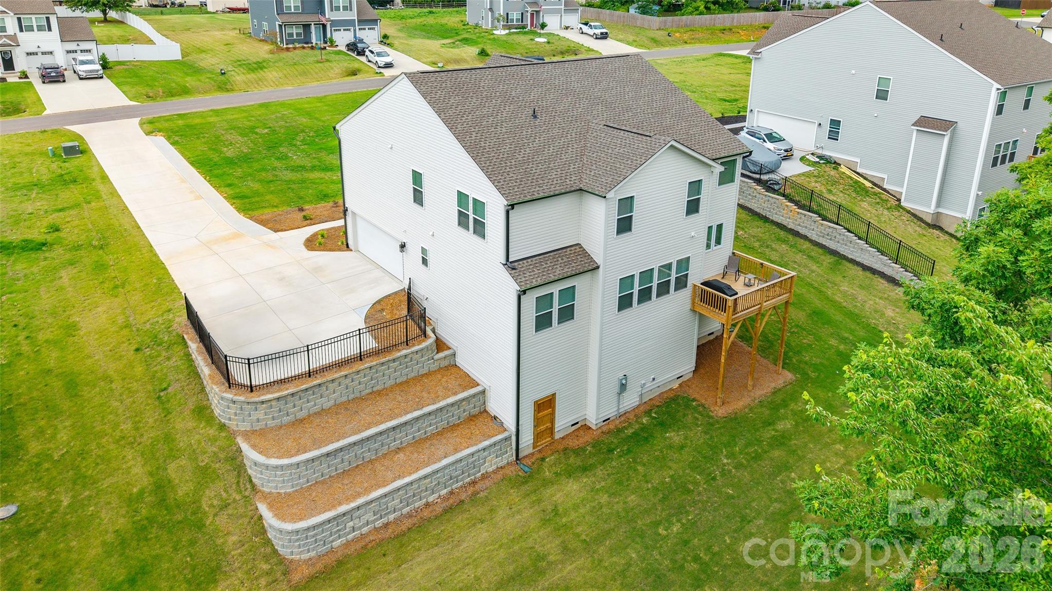 121 Tangle River Drive — Statesville