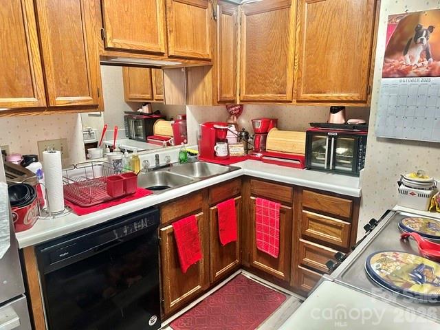 6042 Crape Myrtle Lane — Charlotte