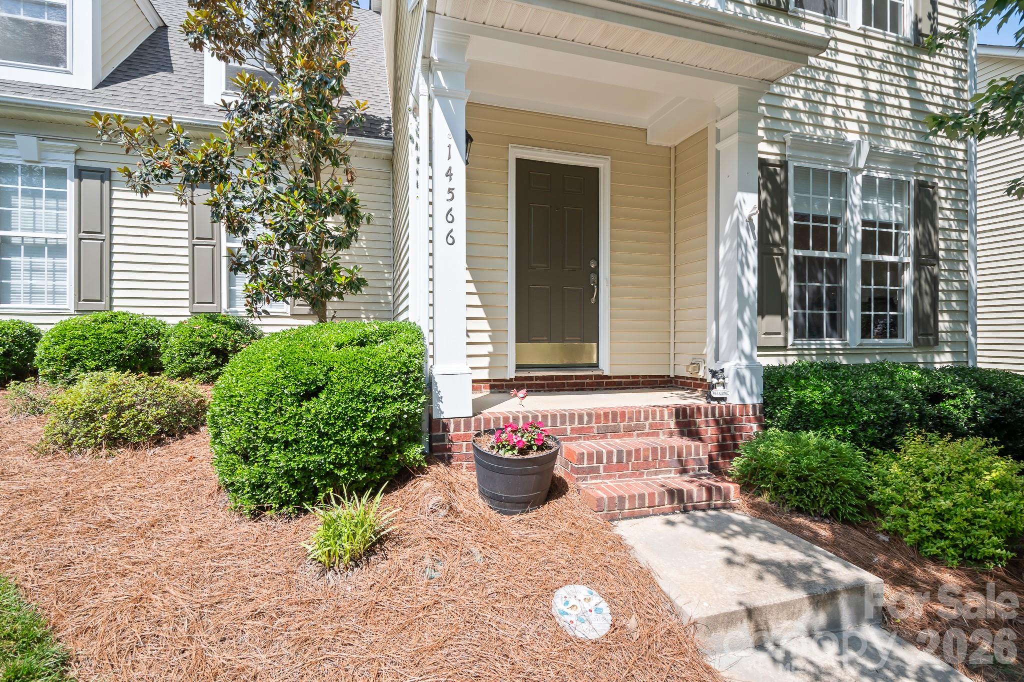 14566 Greenpoint Lane — Huntersville