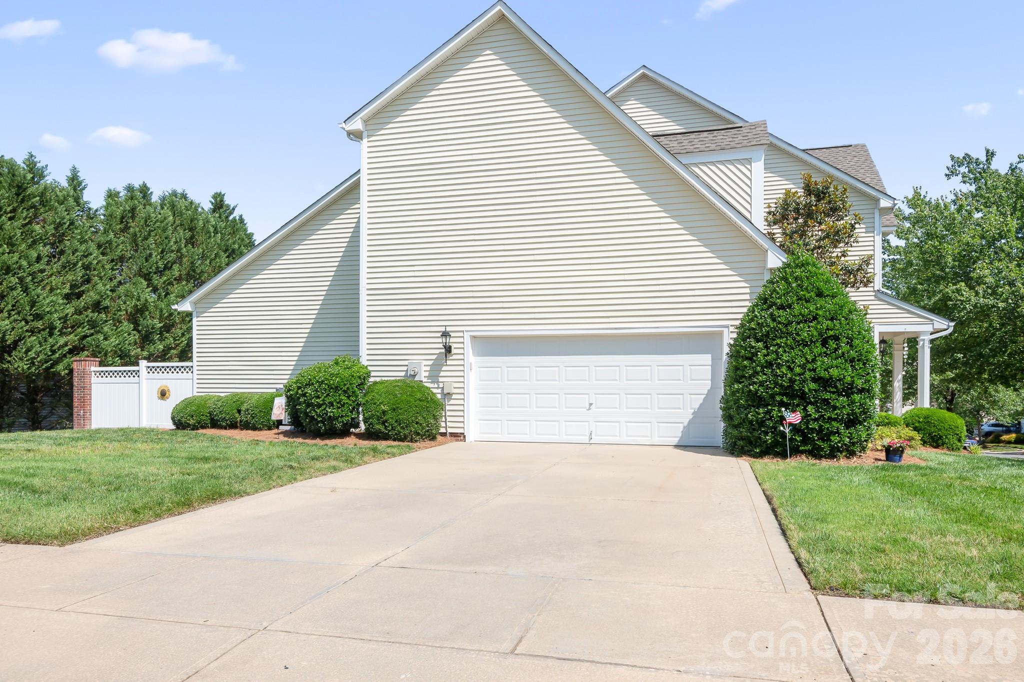14566 Greenpoint Lane — Huntersville