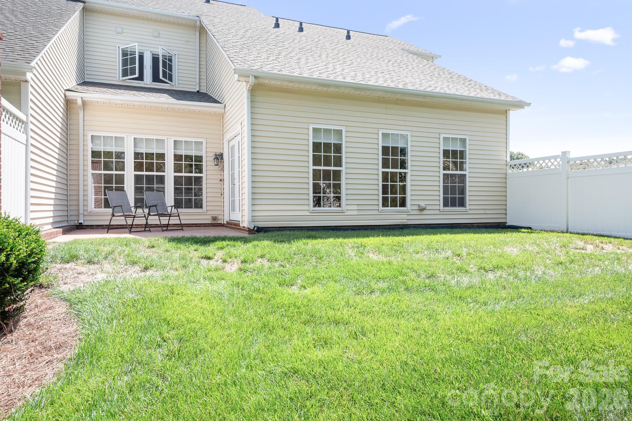 14566 Greenpoint Lane — Huntersville