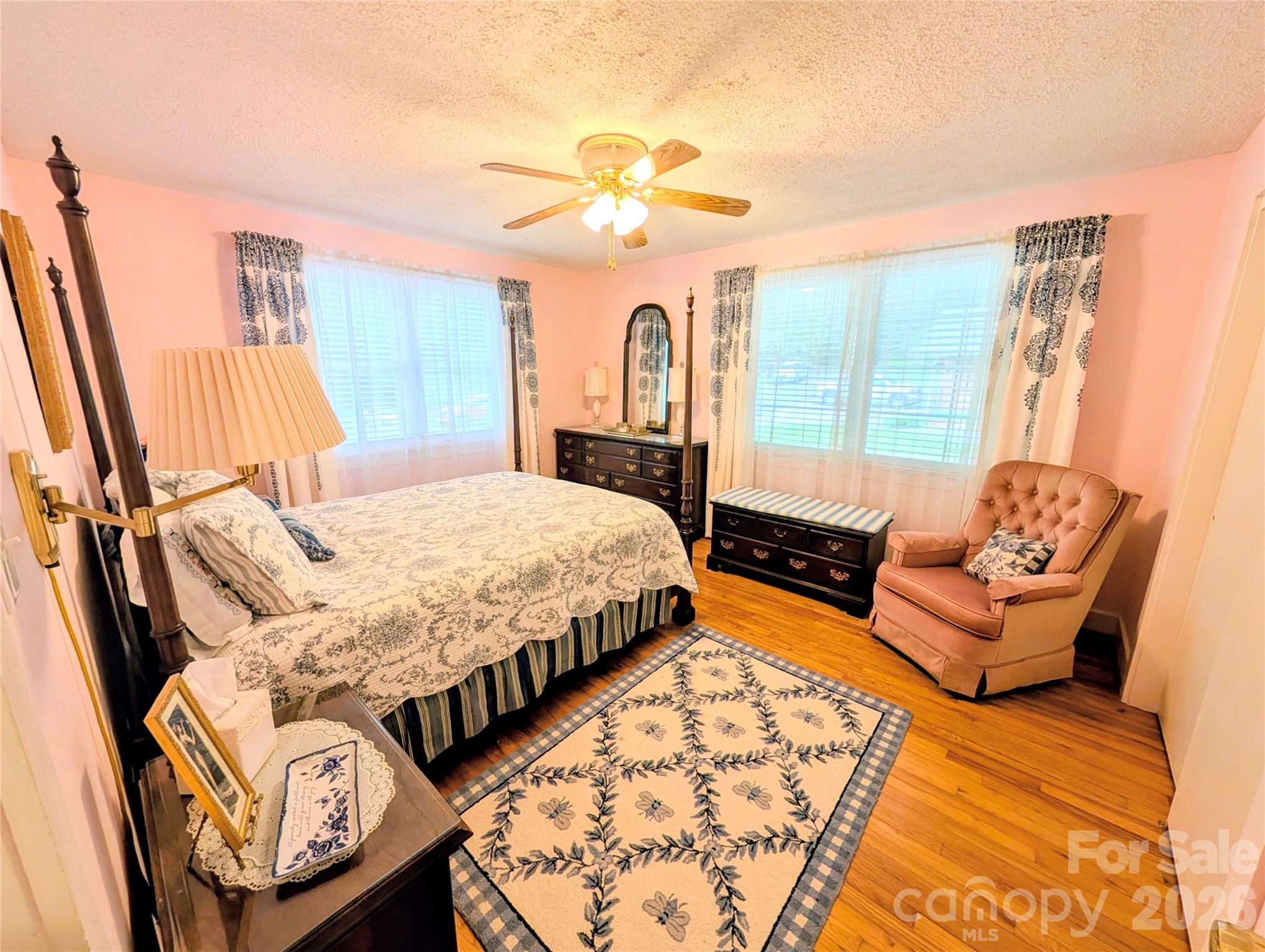 1014 SW Wright Street SW #5 — Lenoir