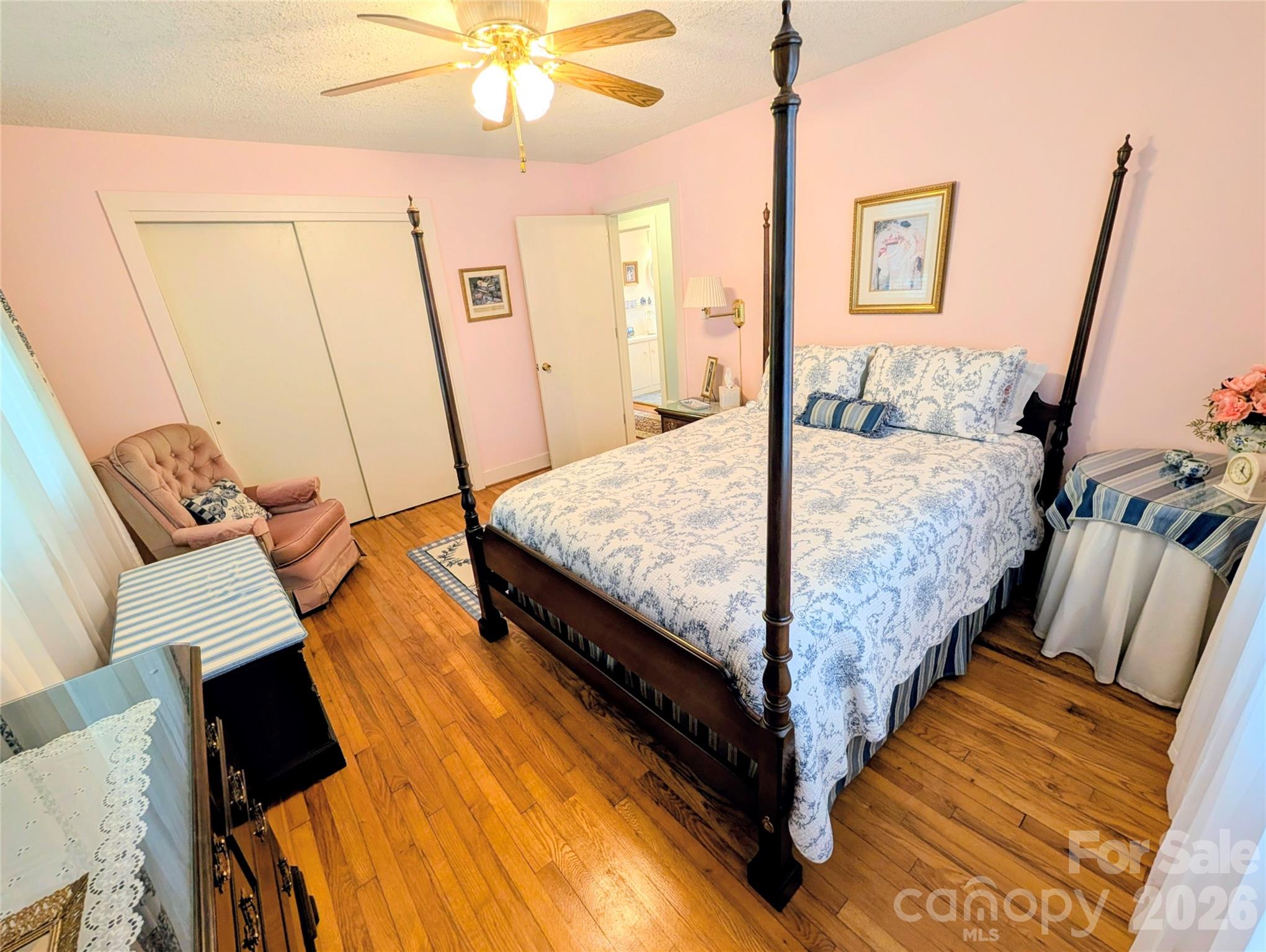 1014 SW Wright Street SW #5 — Lenoir