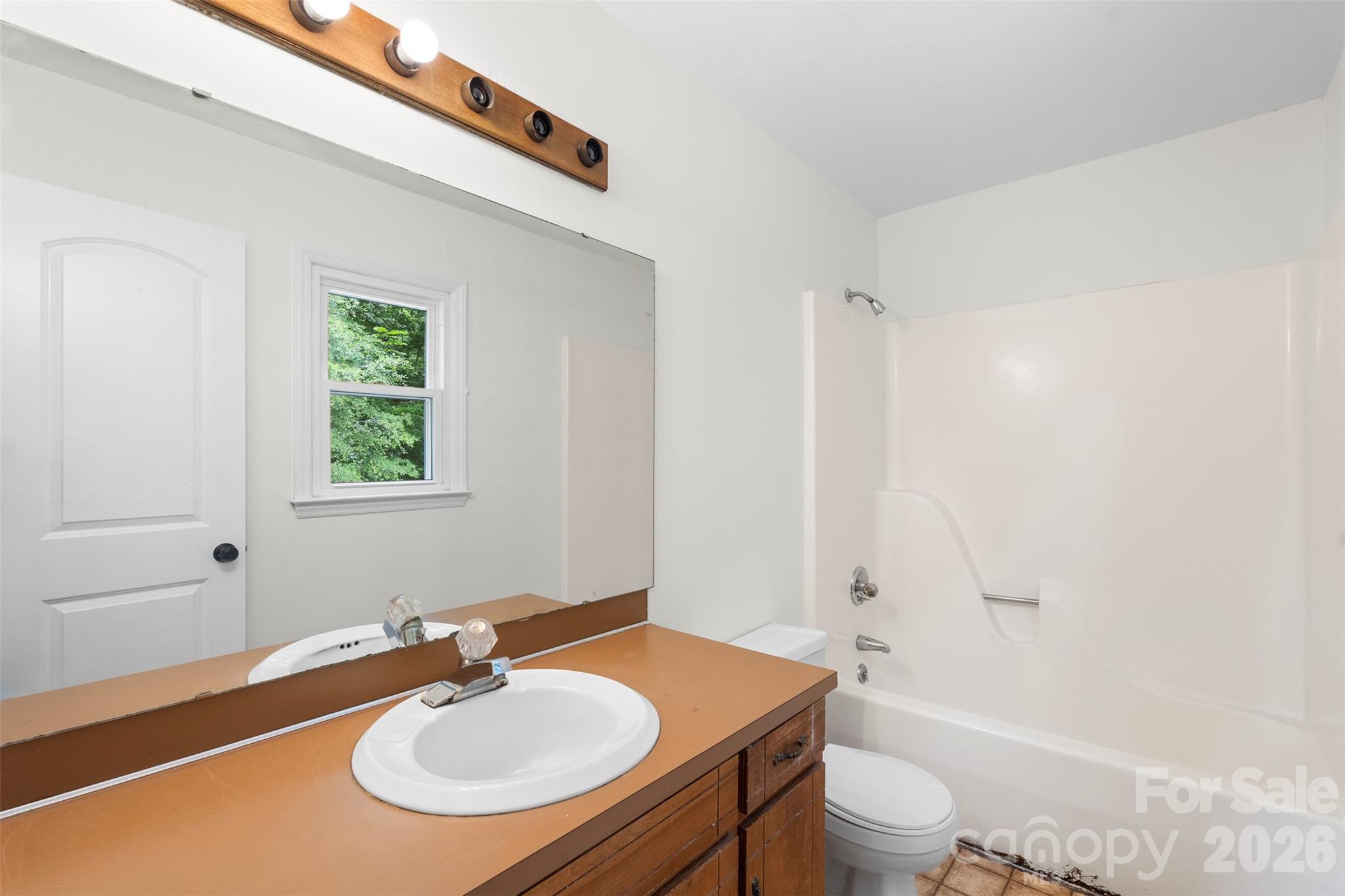 2201 Bow Brook Trail — Matthews