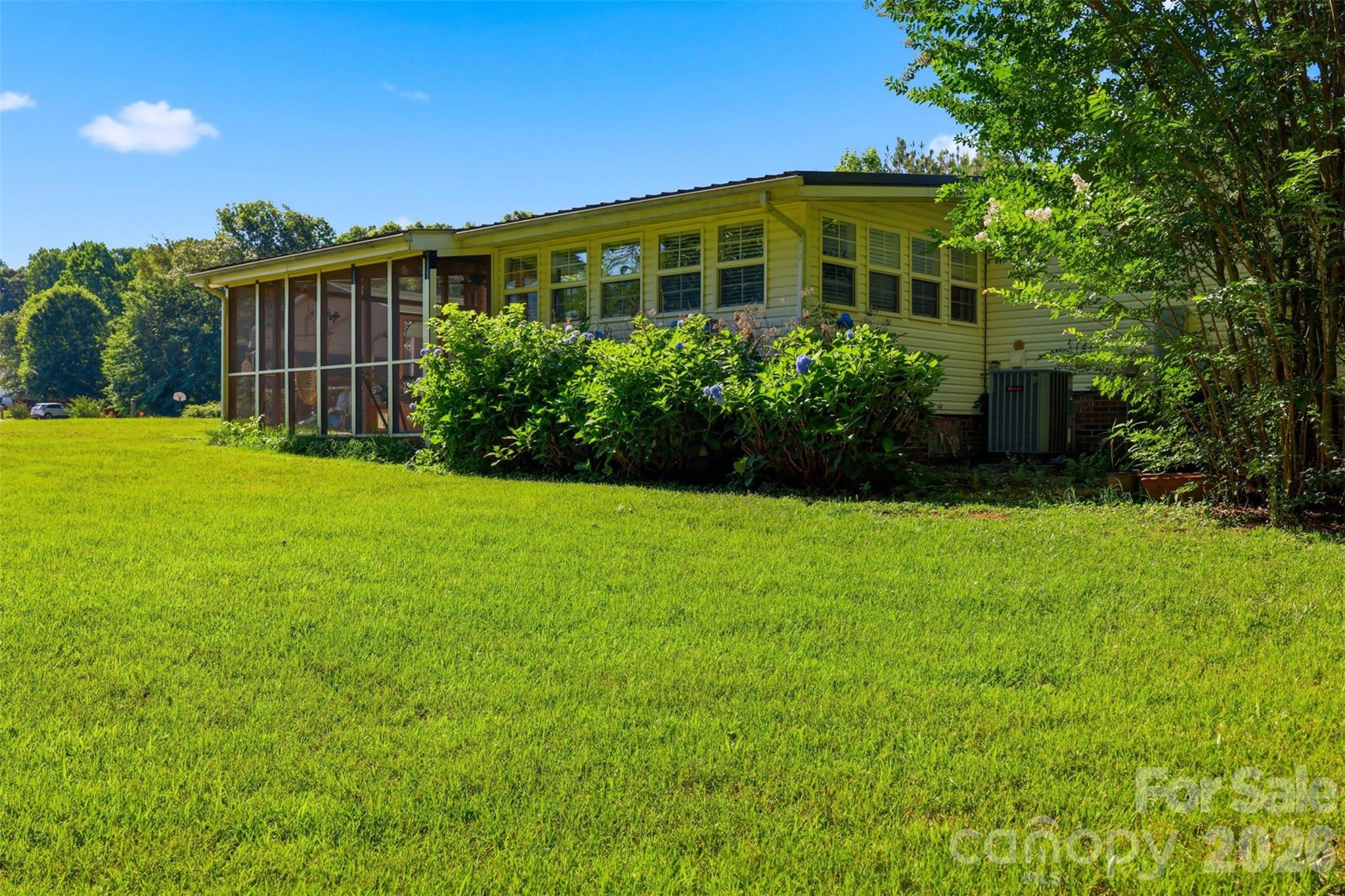 1604 Sugarfarm Road — Catawba