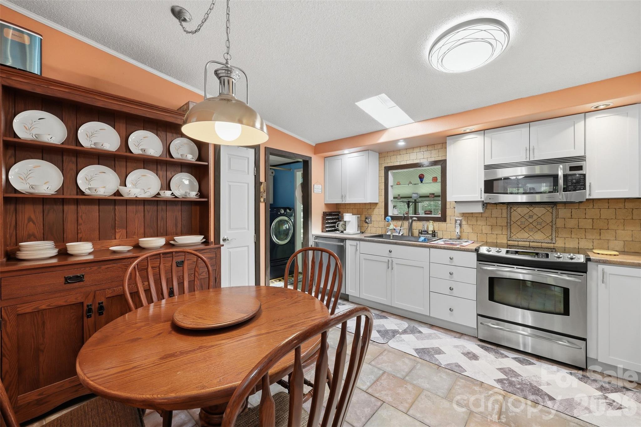 1604 Sugarfarm Road — Catawba