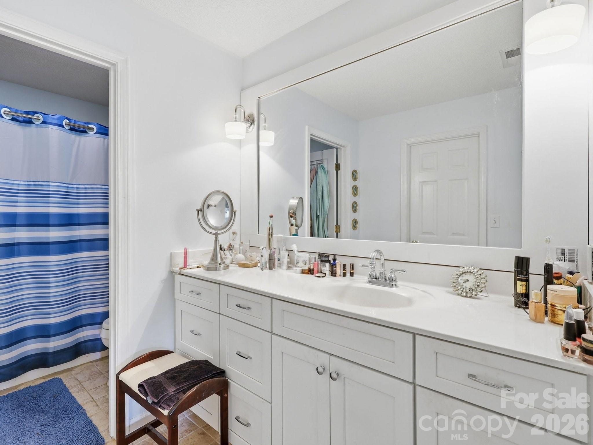 135 Ewarts Pond Road — Hendersonville