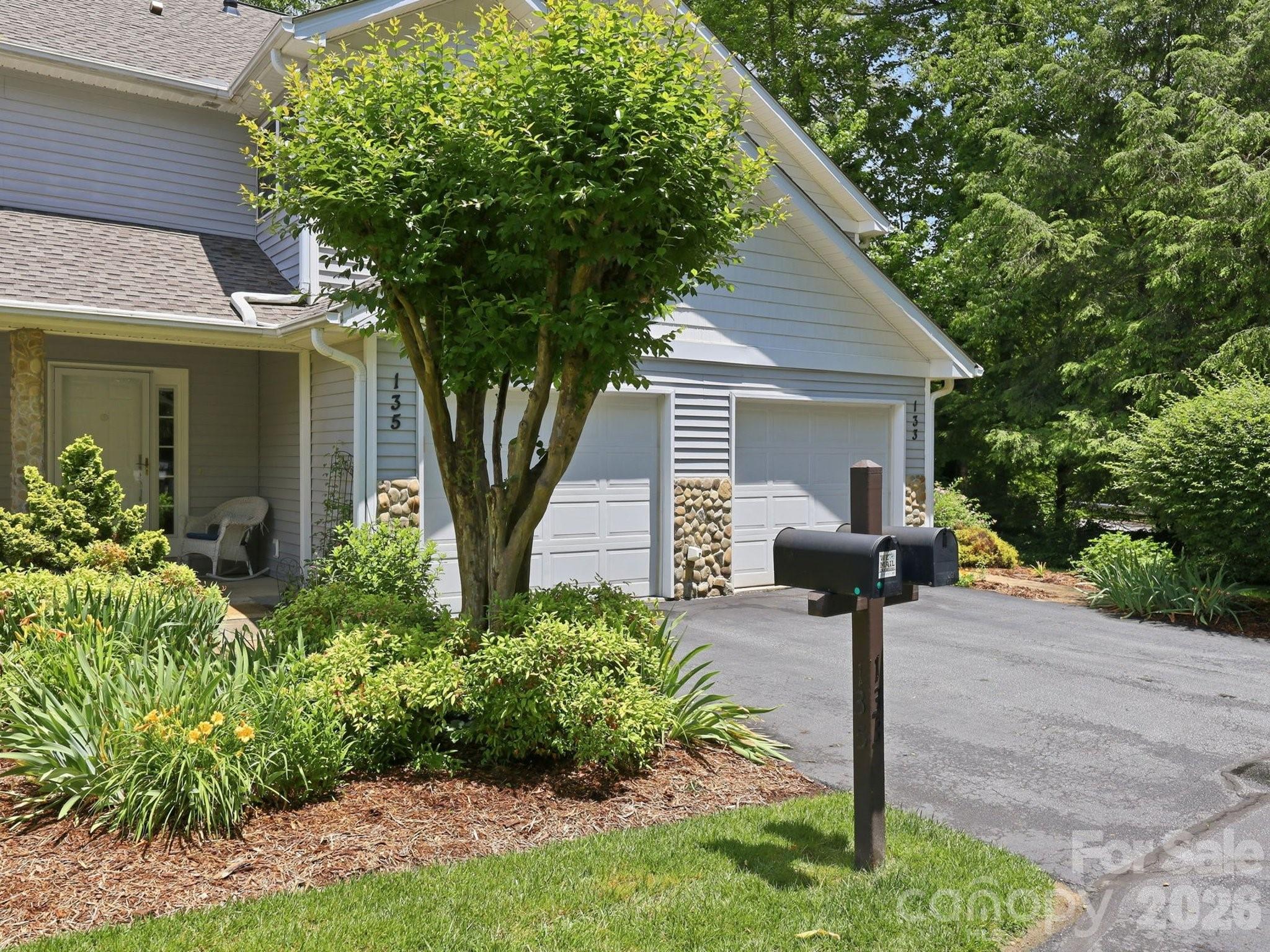 135 Ewarts Pond Road — Hendersonville
