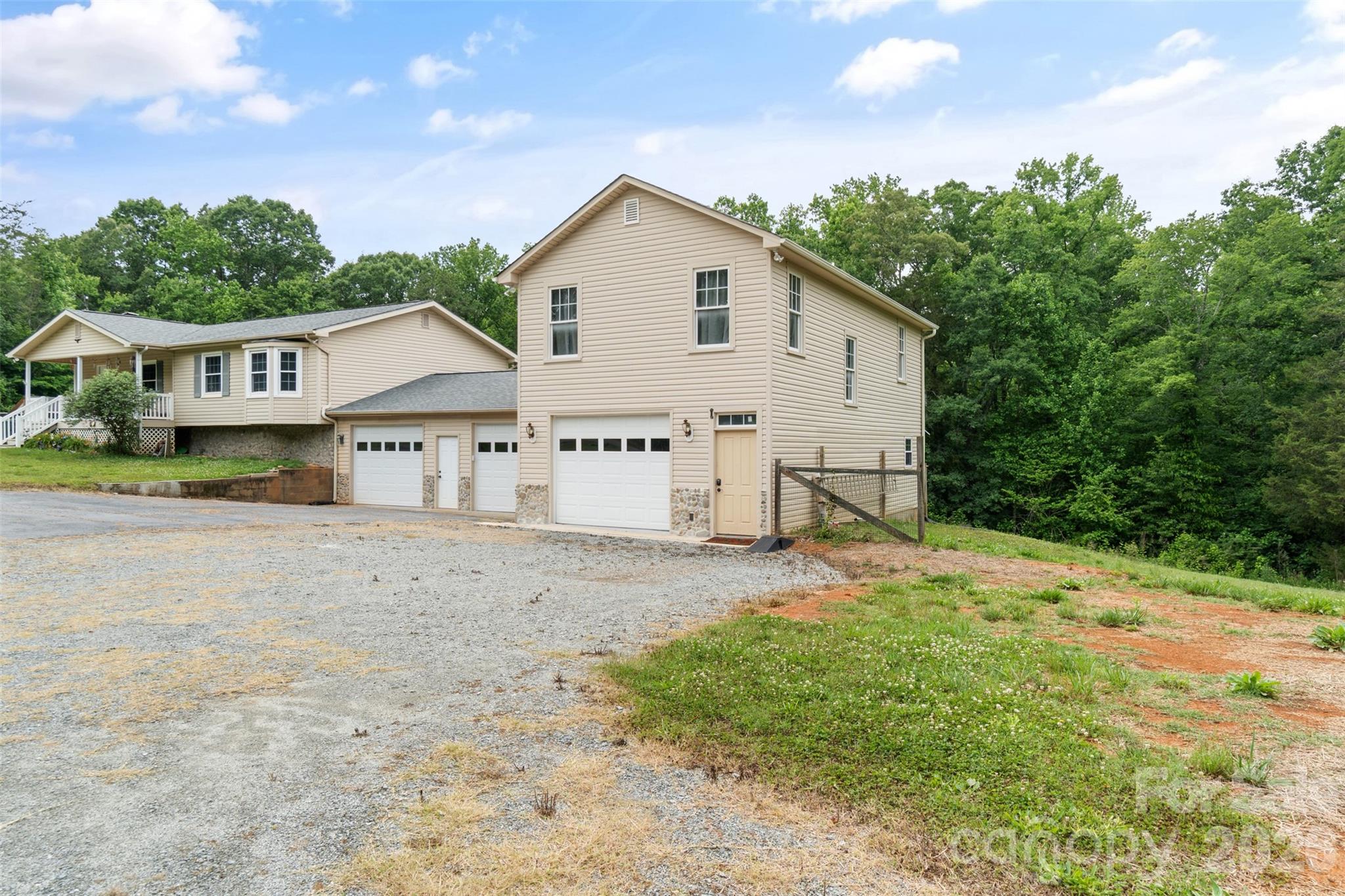 229 Oakridge Road — Stanley