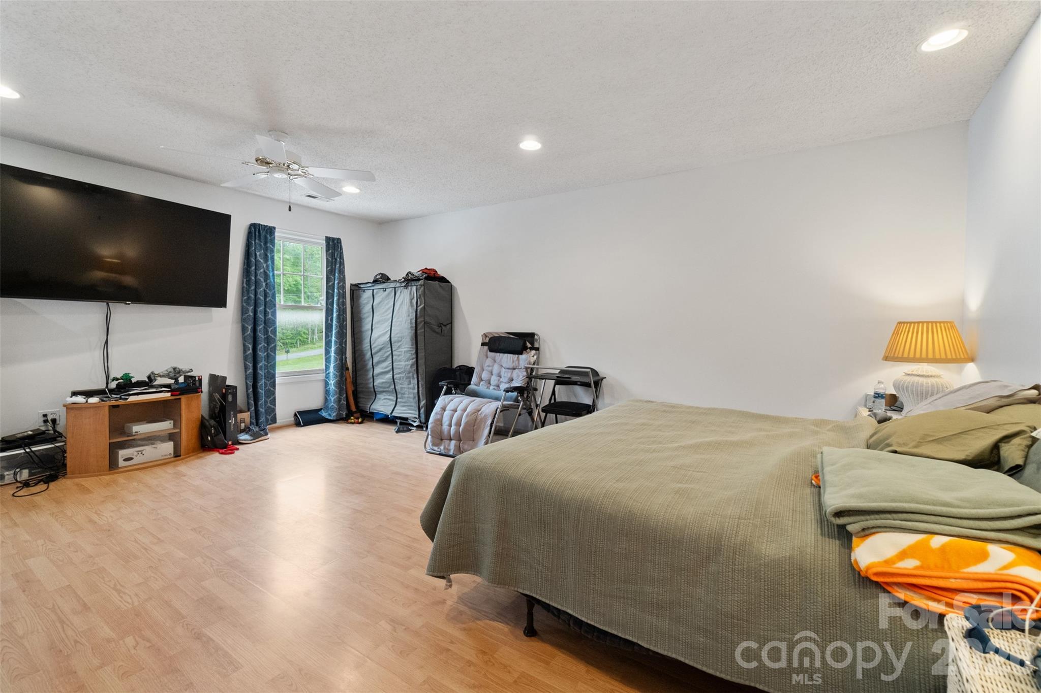 229 Oakridge Road — Stanley